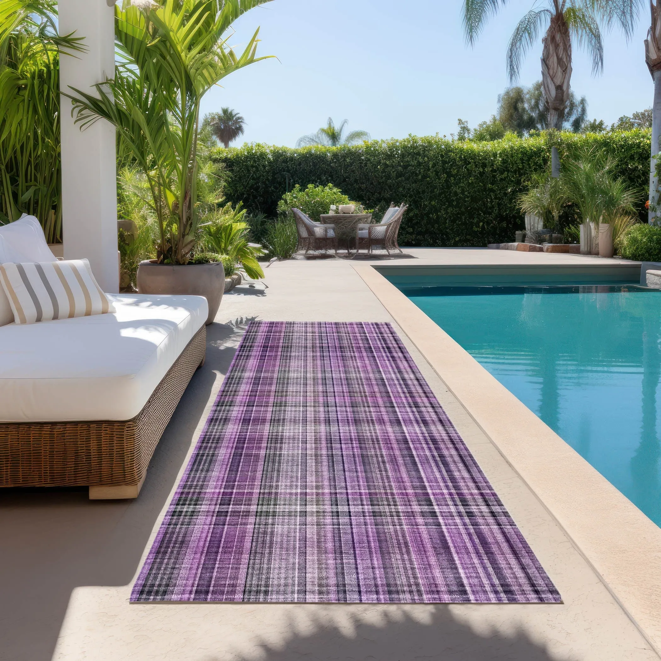 Machine Washable Indoor/ Outdoor Plaid Chantille Rug
