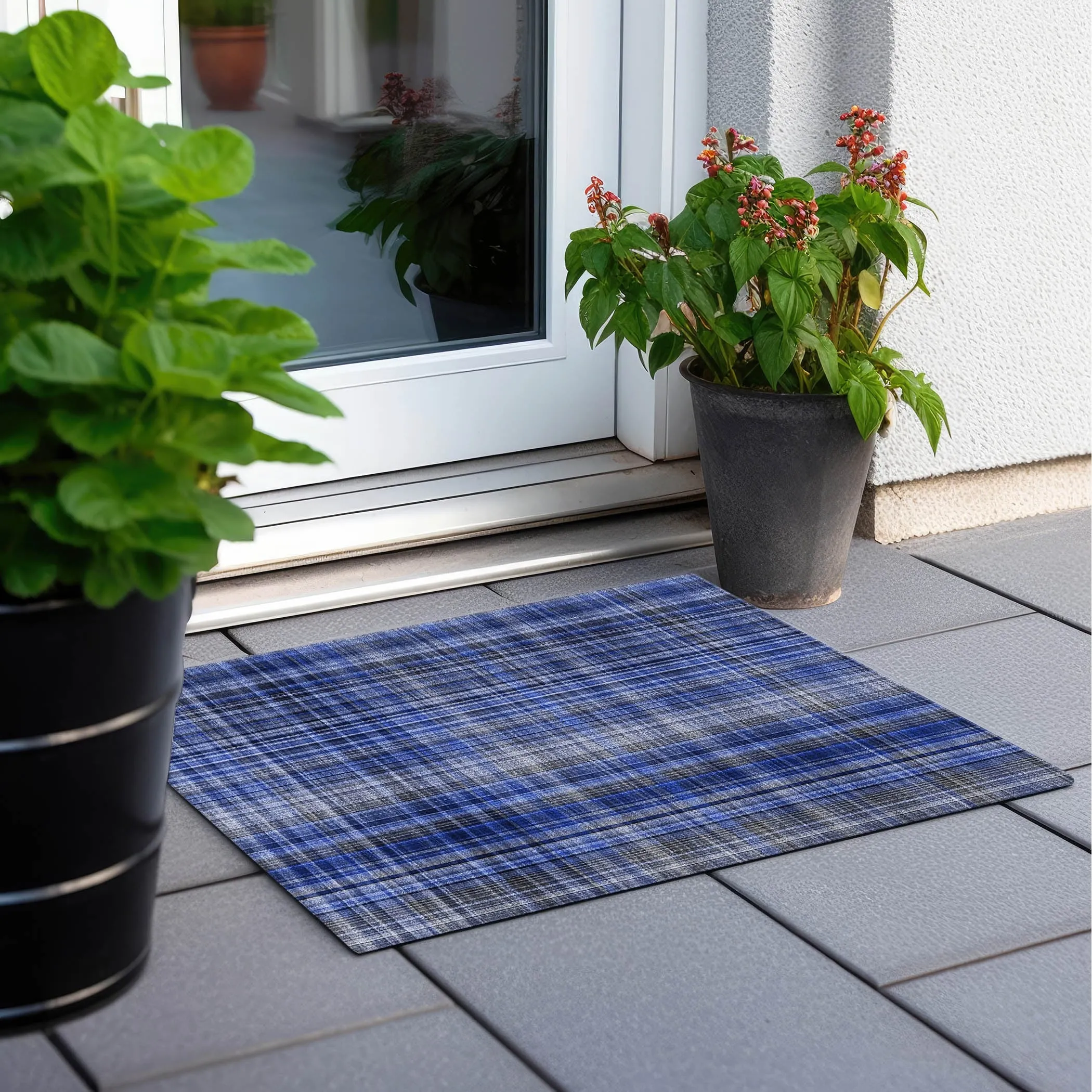 Machine Washable Indoor/ Outdoor Plaid Chantille Rug