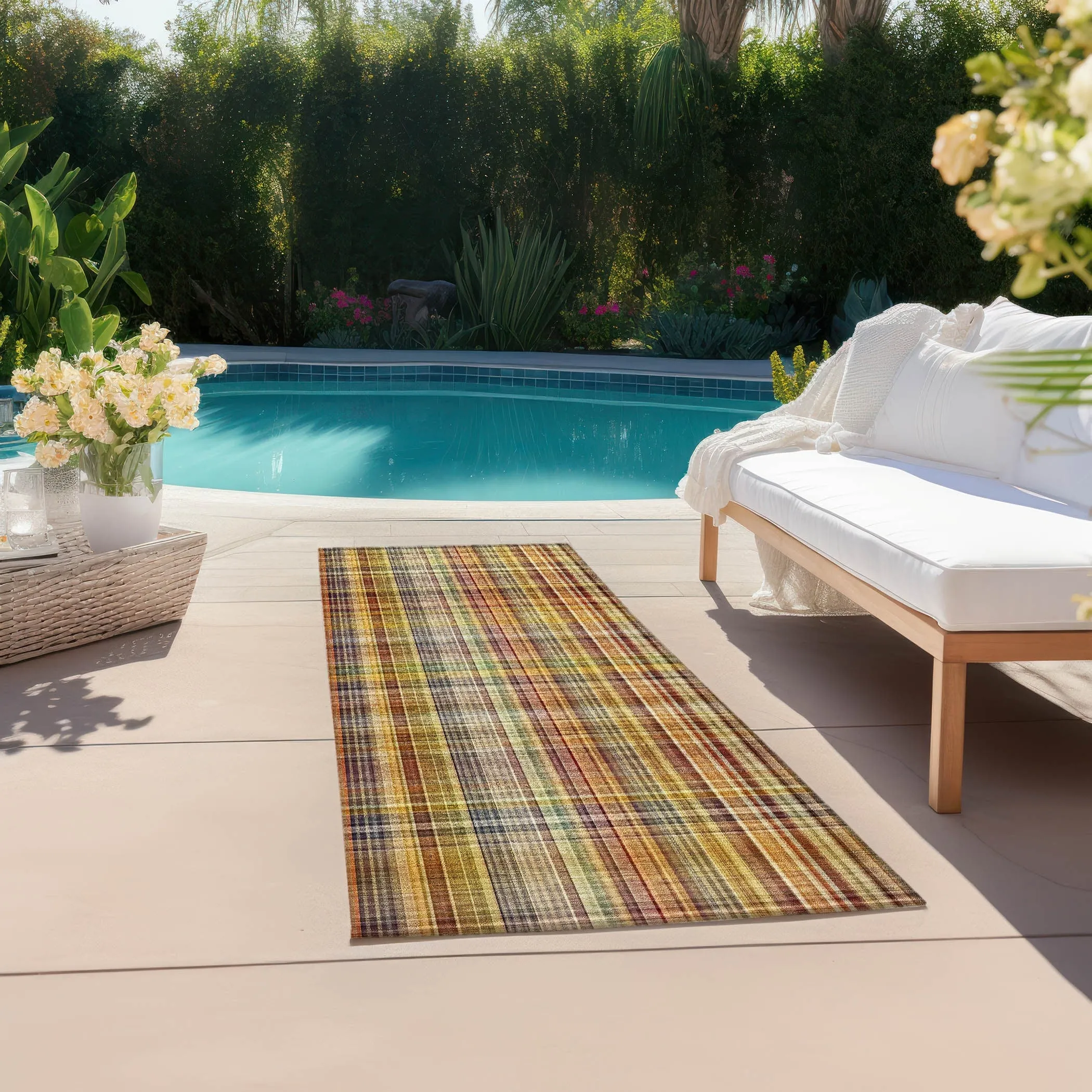 Machine Washable Indoor/ Outdoor Plaid Chantille Rug
