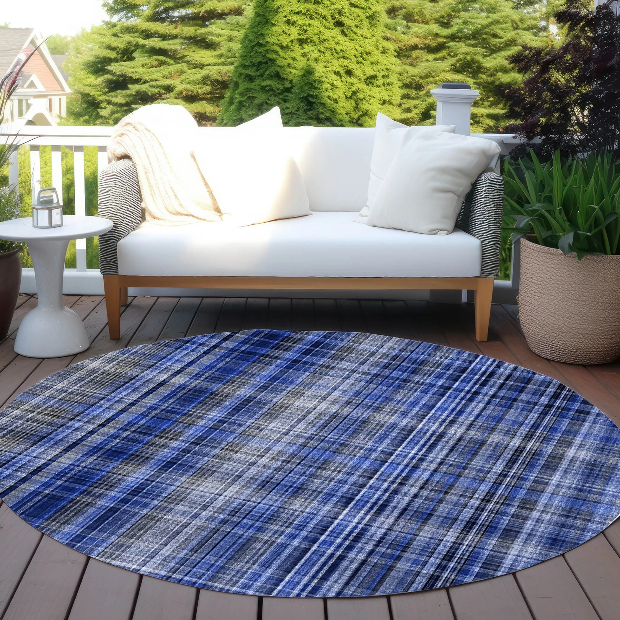 Machine Washable Indoor/ Outdoor Plaid Chantille Rug