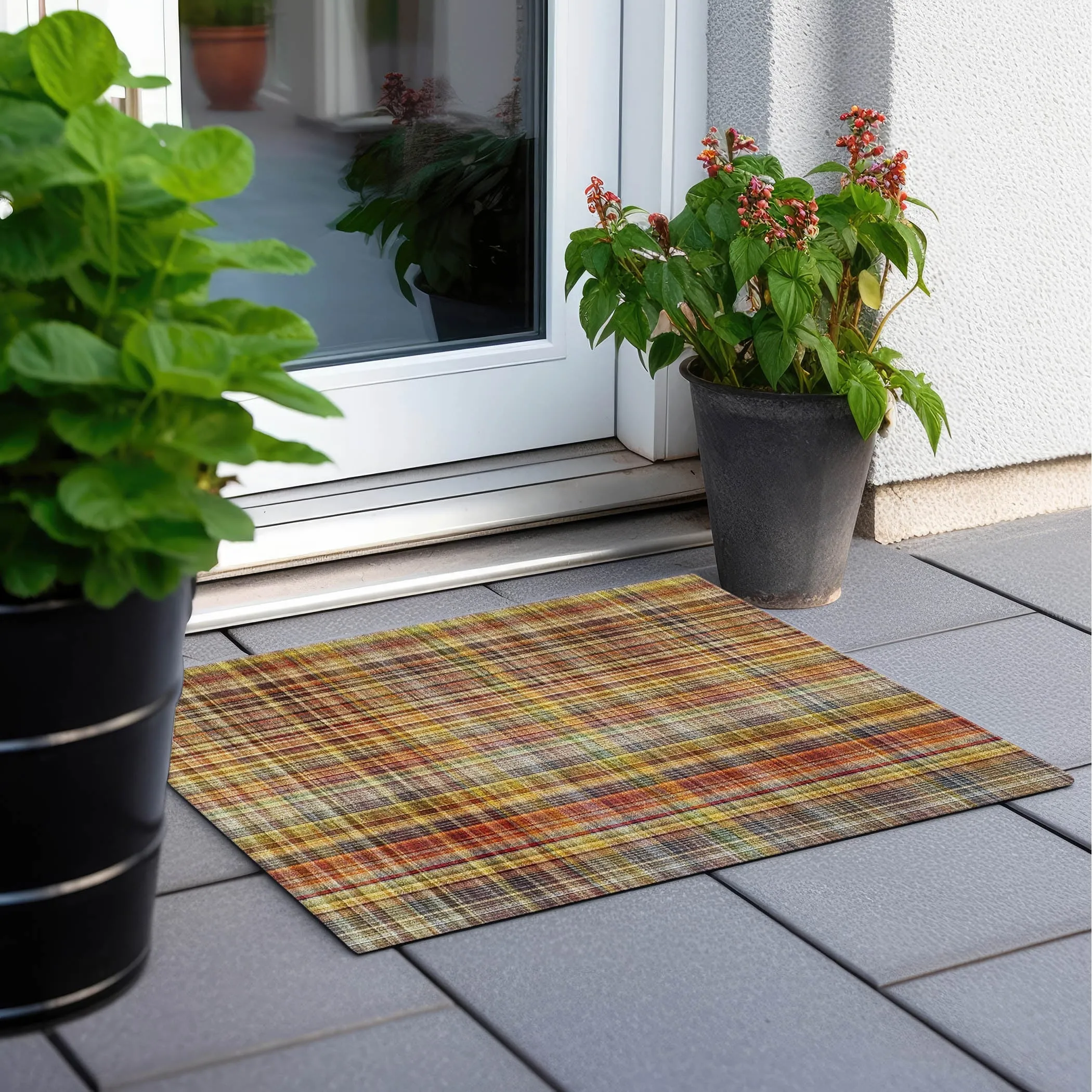 Machine Washable Indoor/ Outdoor Plaid Chantille Rug