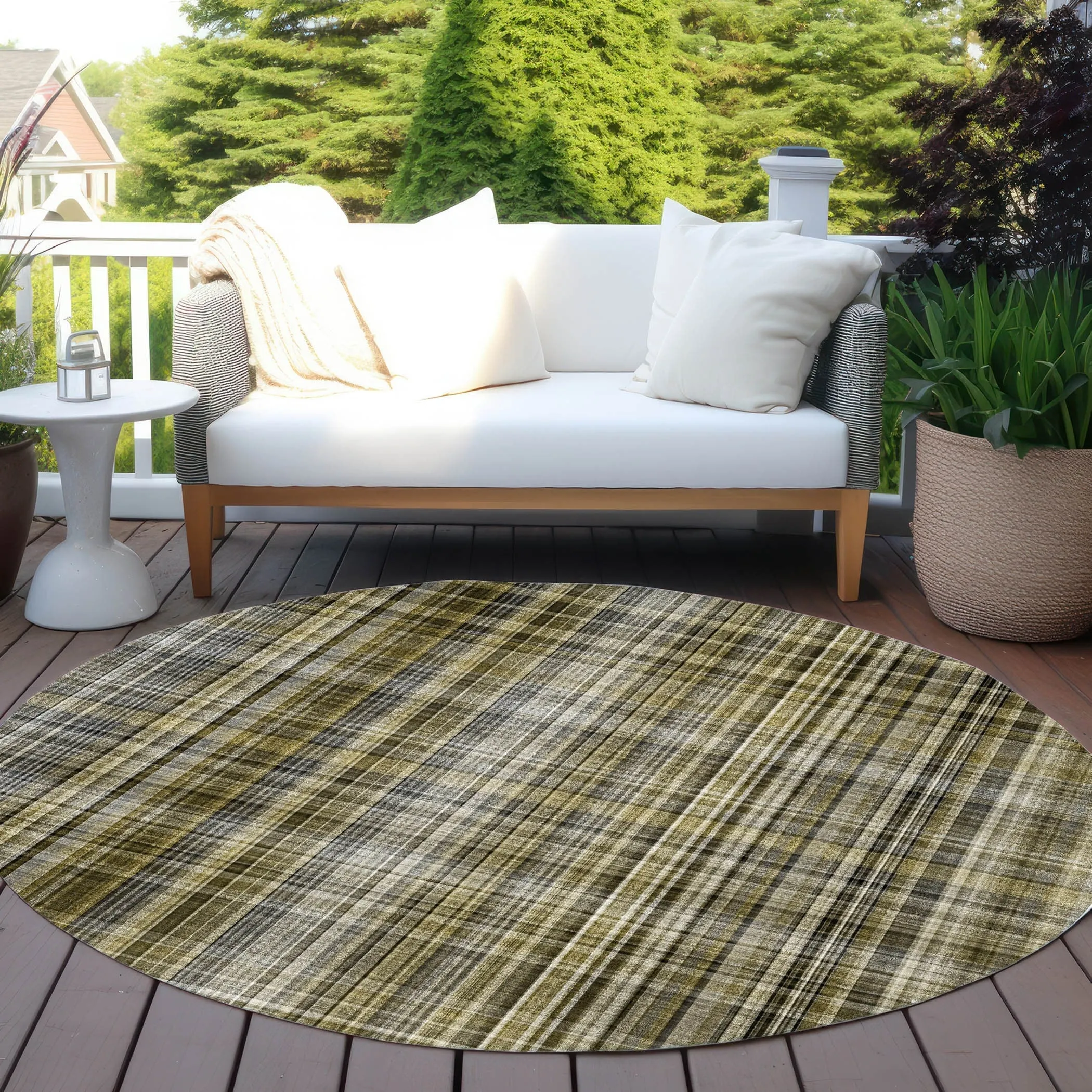 Machine Washable Indoor/ Outdoor Plaid Chantille Rug