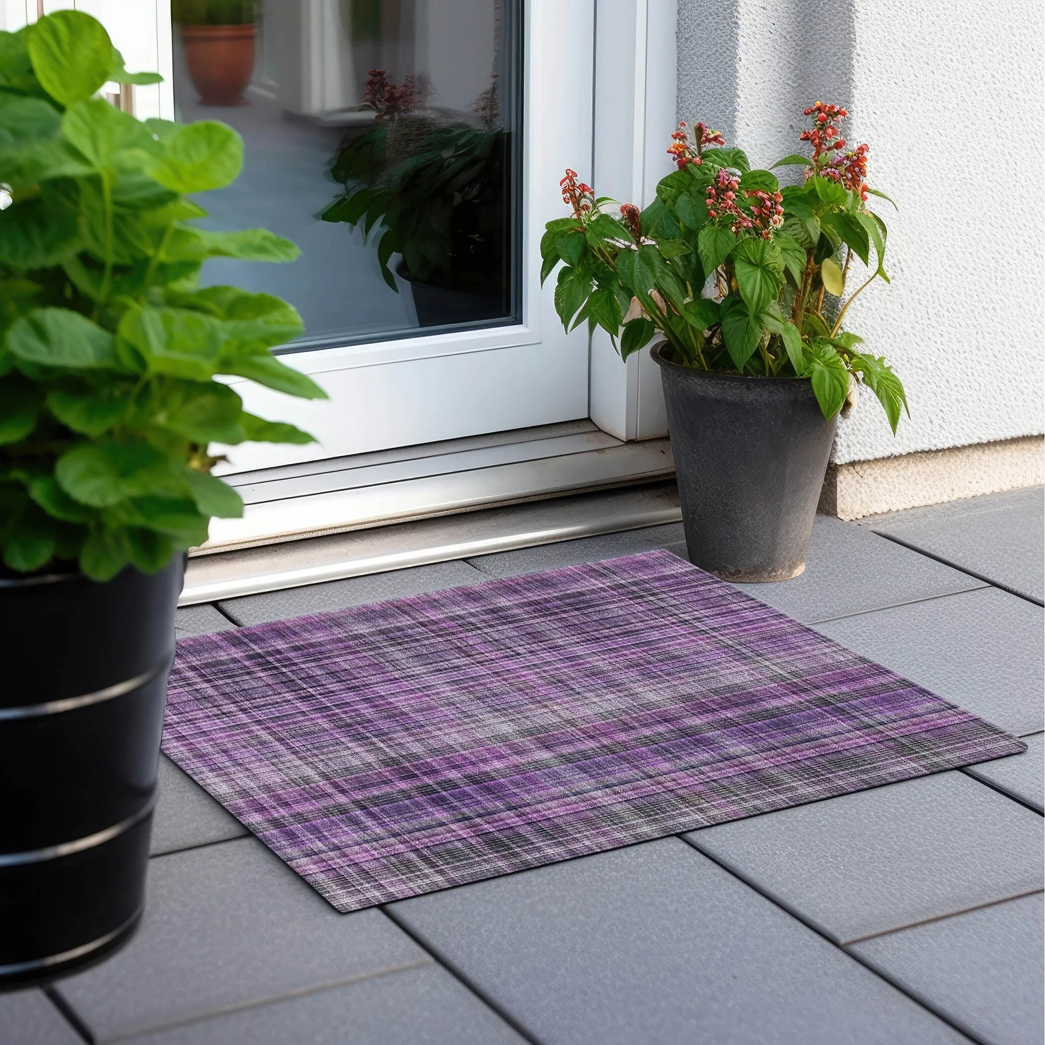 Machine Washable Indoor/ Outdoor Plaid Chantille Rug