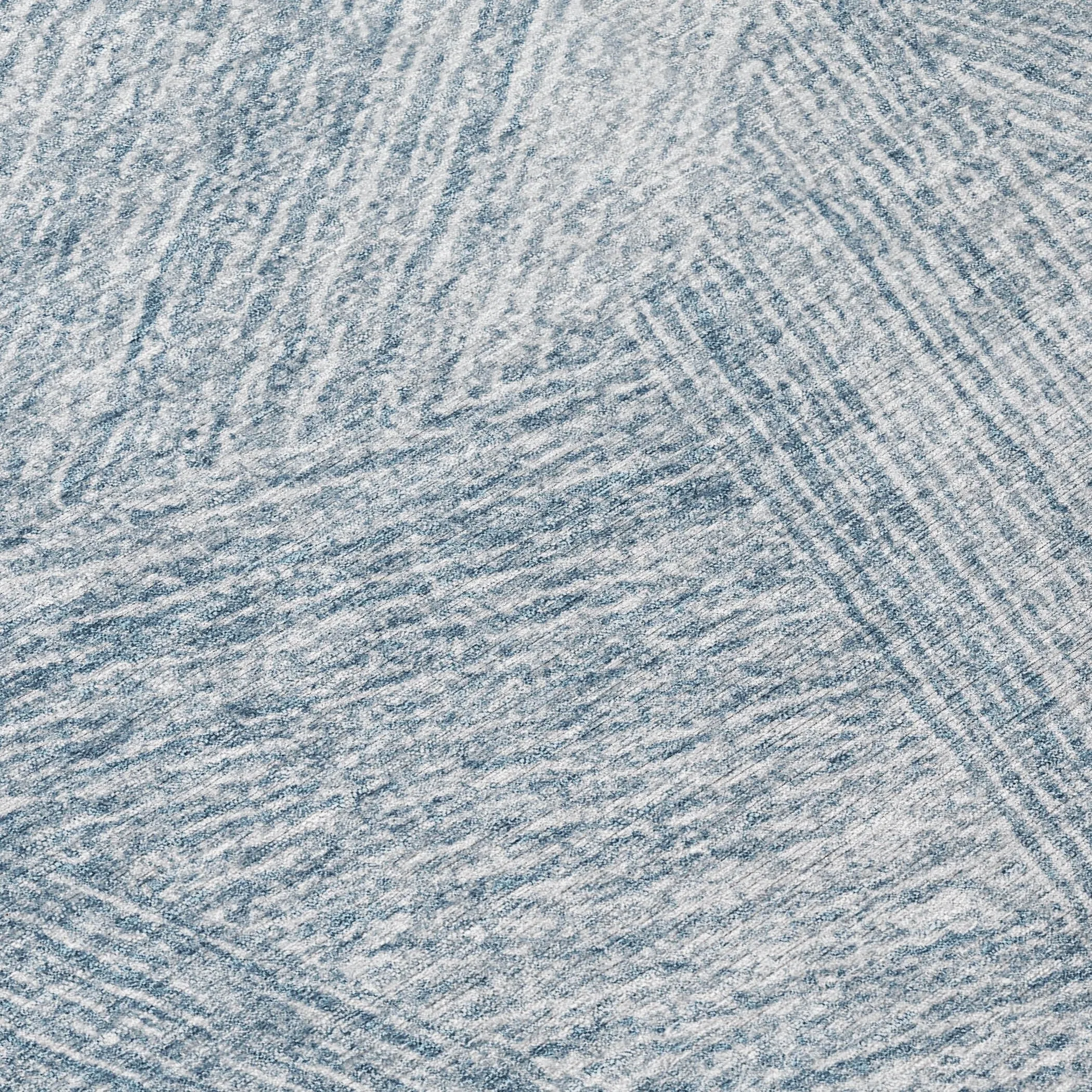 Machine Washable Indoor/ Outdoor Solid Geo Chantille Rug