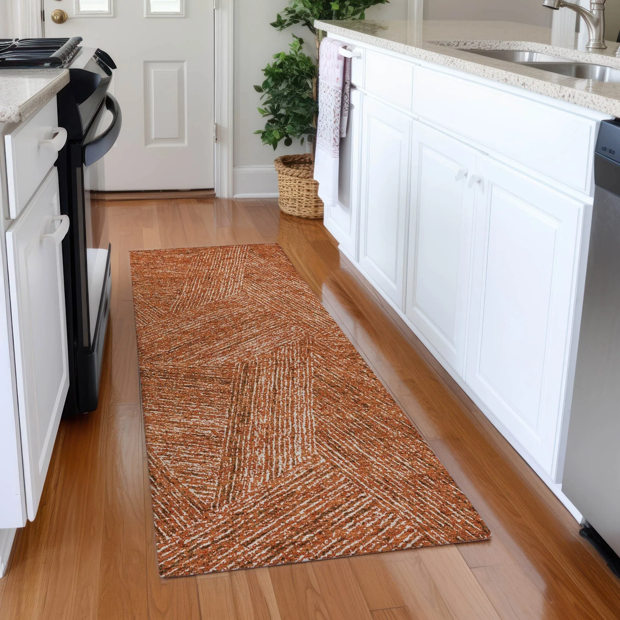 Machine Washable Indoor/ Outdoor Solid Geo Chantille Rug