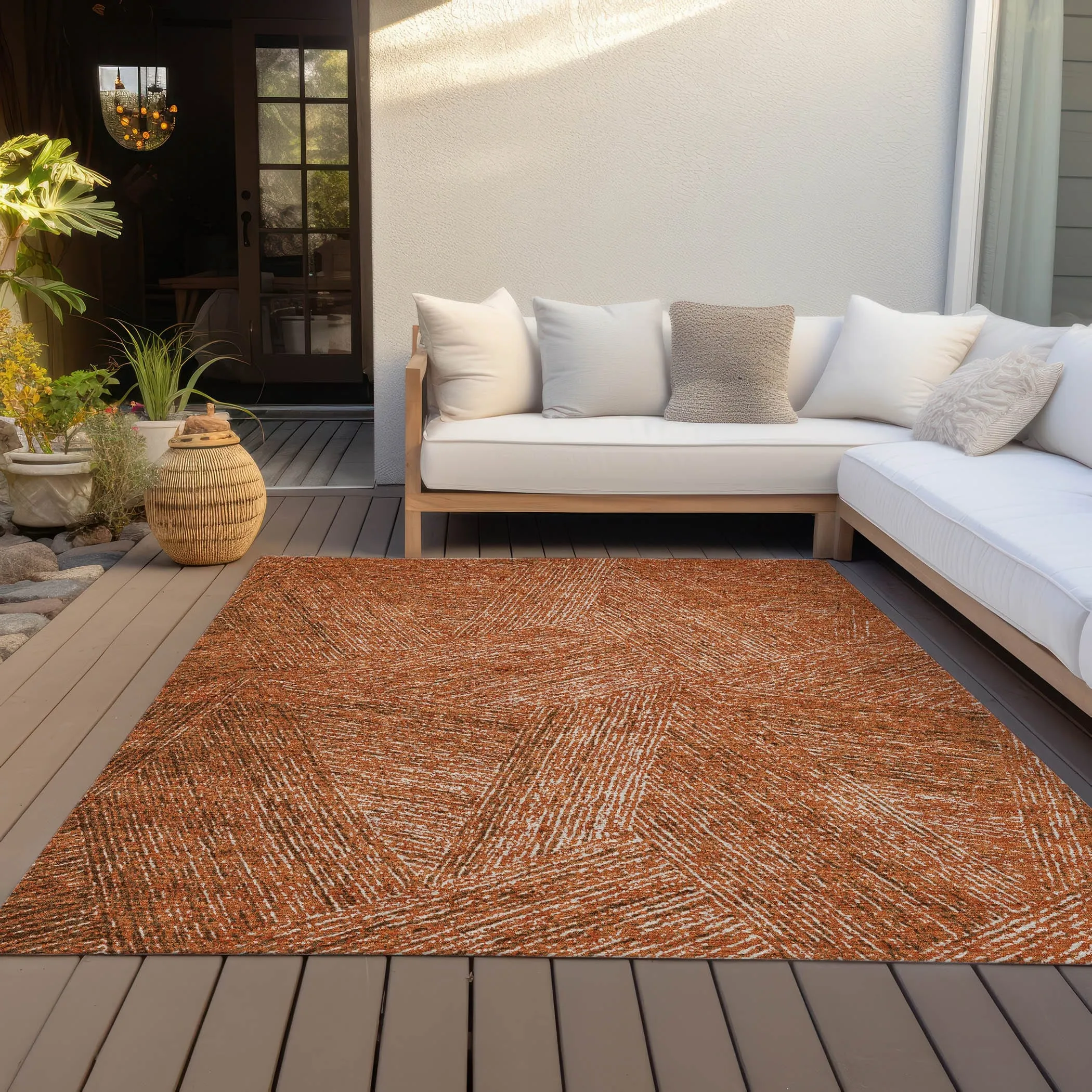 Machine Washable Indoor/ Outdoor Solid Geo Chantille Rug