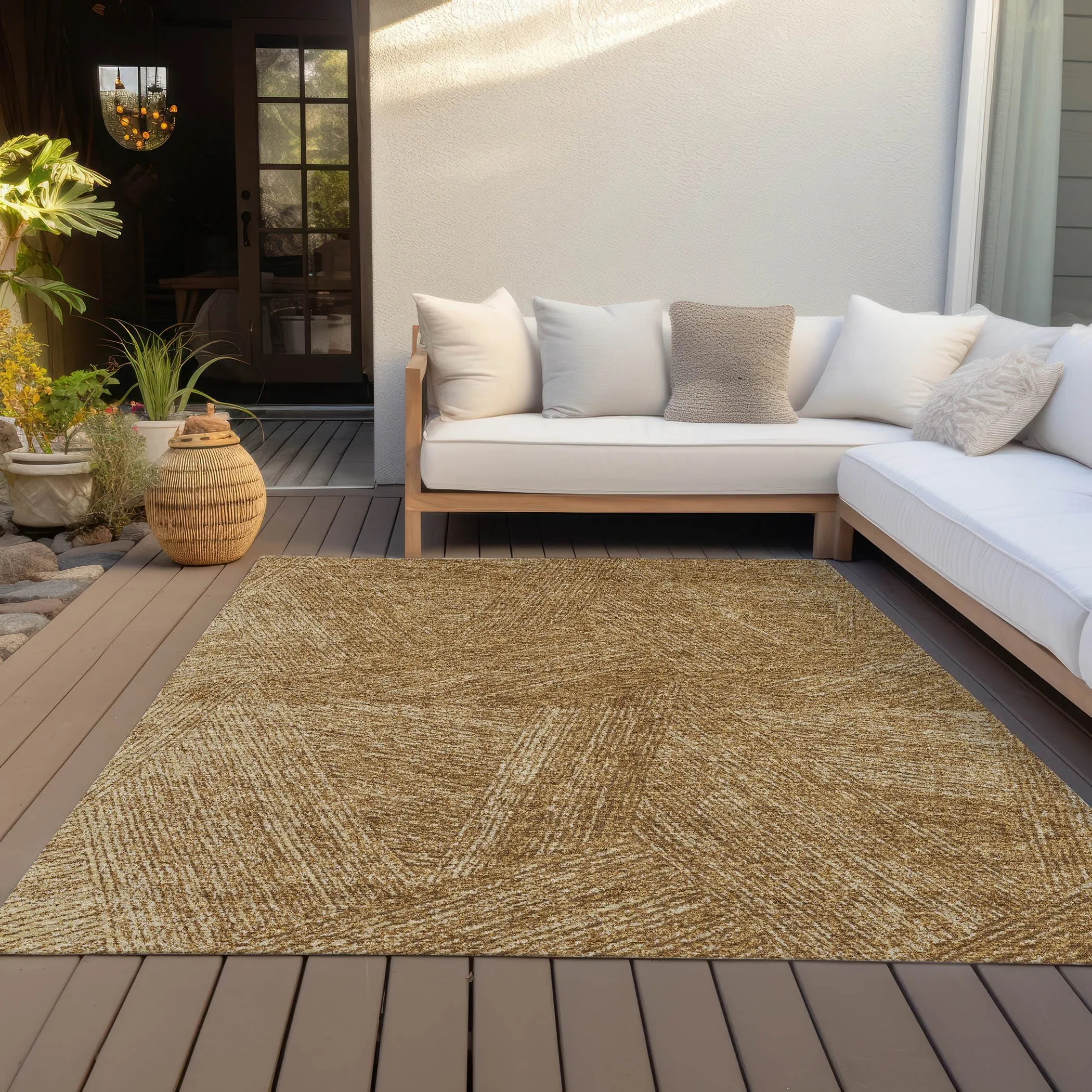 Machine Washable Indoor/ Outdoor Solid Geo Chantille Rug