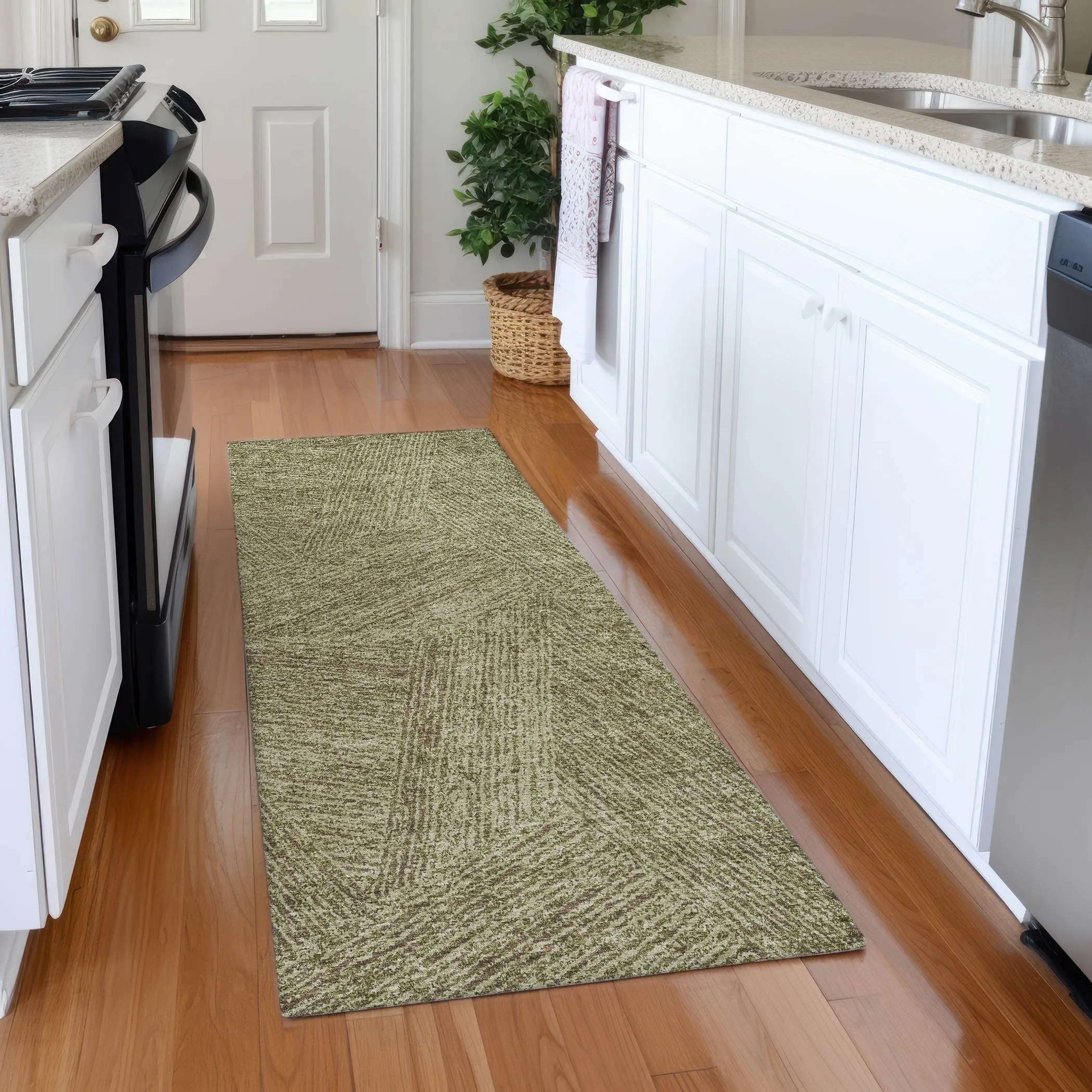 Machine Washable Indoor/ Outdoor Solid Geo Chantille Rug