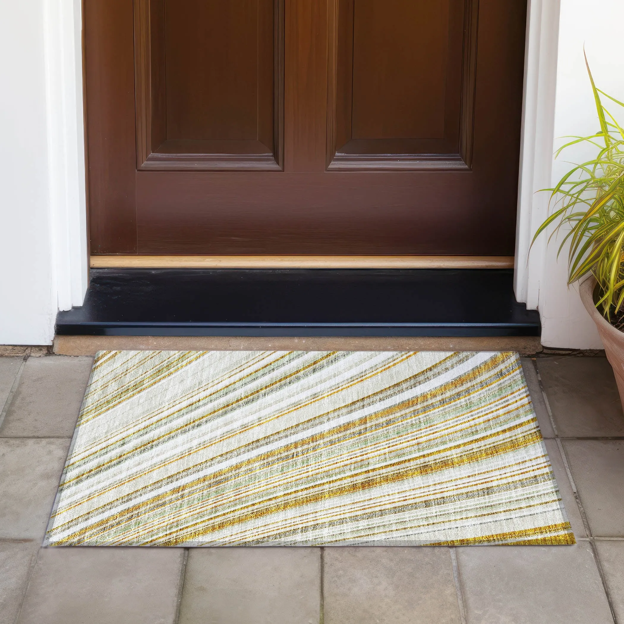 Machine Washable Indoor/ Outdoor Stripe Wave Chantille Rug