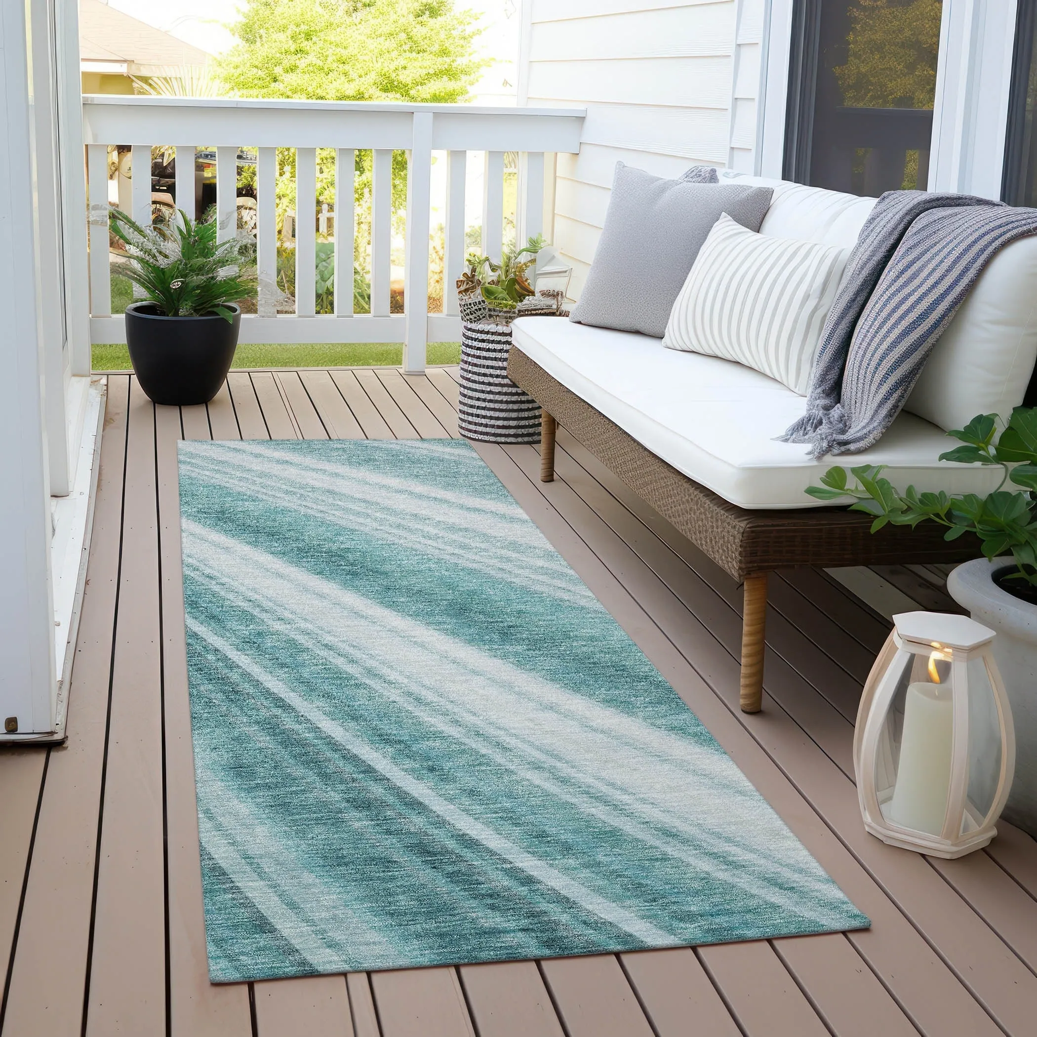 Machine Washable Indoor/ Outdoor Stripe Wave Chantille Rug