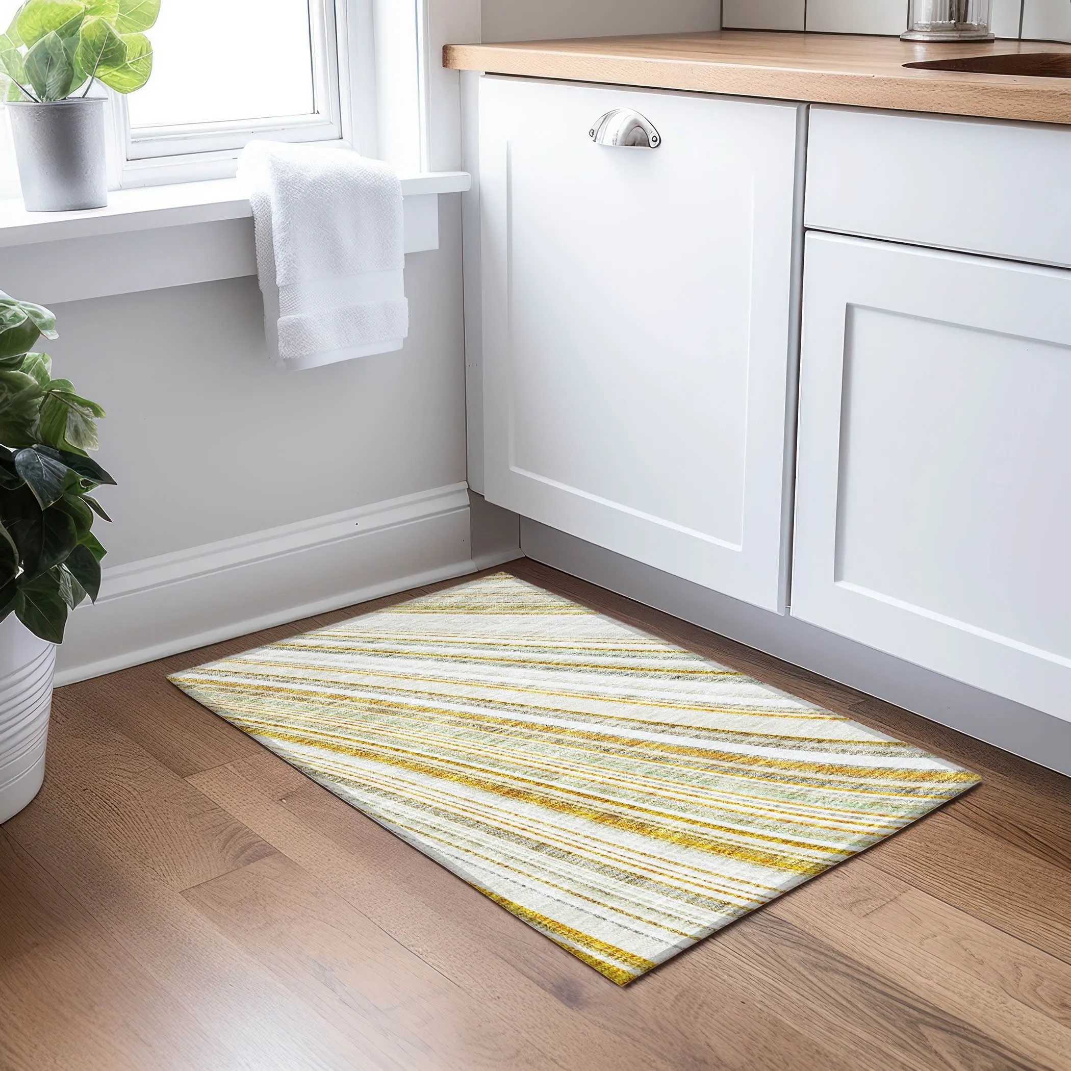 Machine Washable Indoor/ Outdoor Stripe Wave Chantille Rug