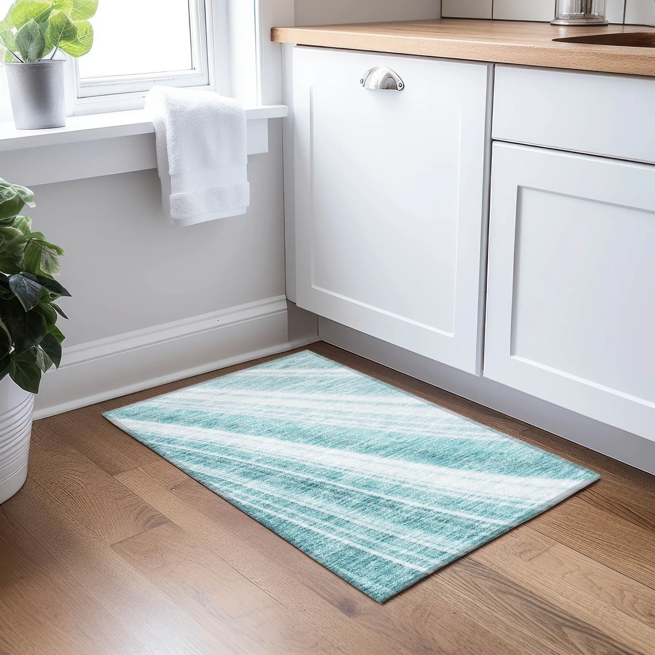 Machine Washable Indoor/ Outdoor Stripe Wave Chantille Rug