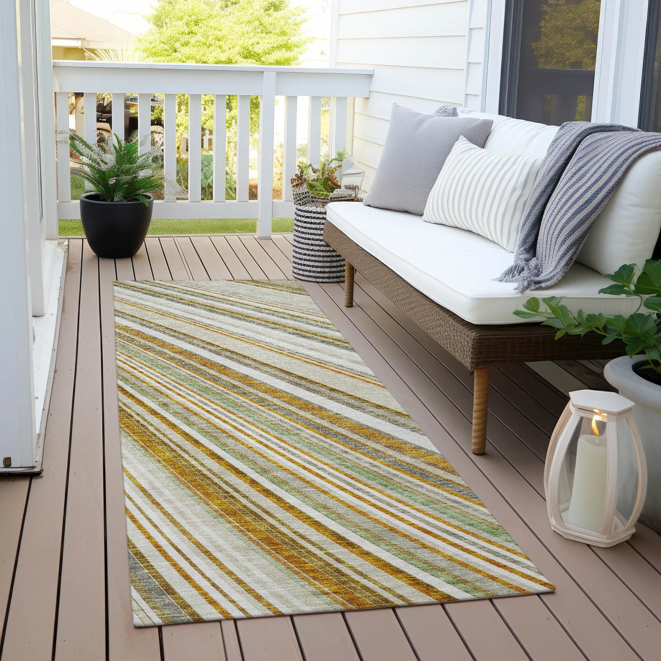 Machine Washable Indoor/ Outdoor Stripe Wave Chantille Rug