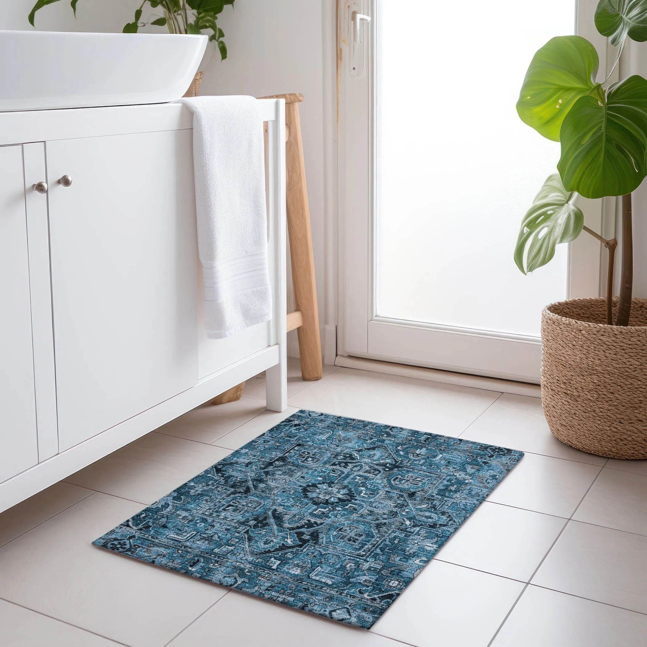 Machine Washable Indoor/ Outdoor Traditional Boho Chantille Rug
