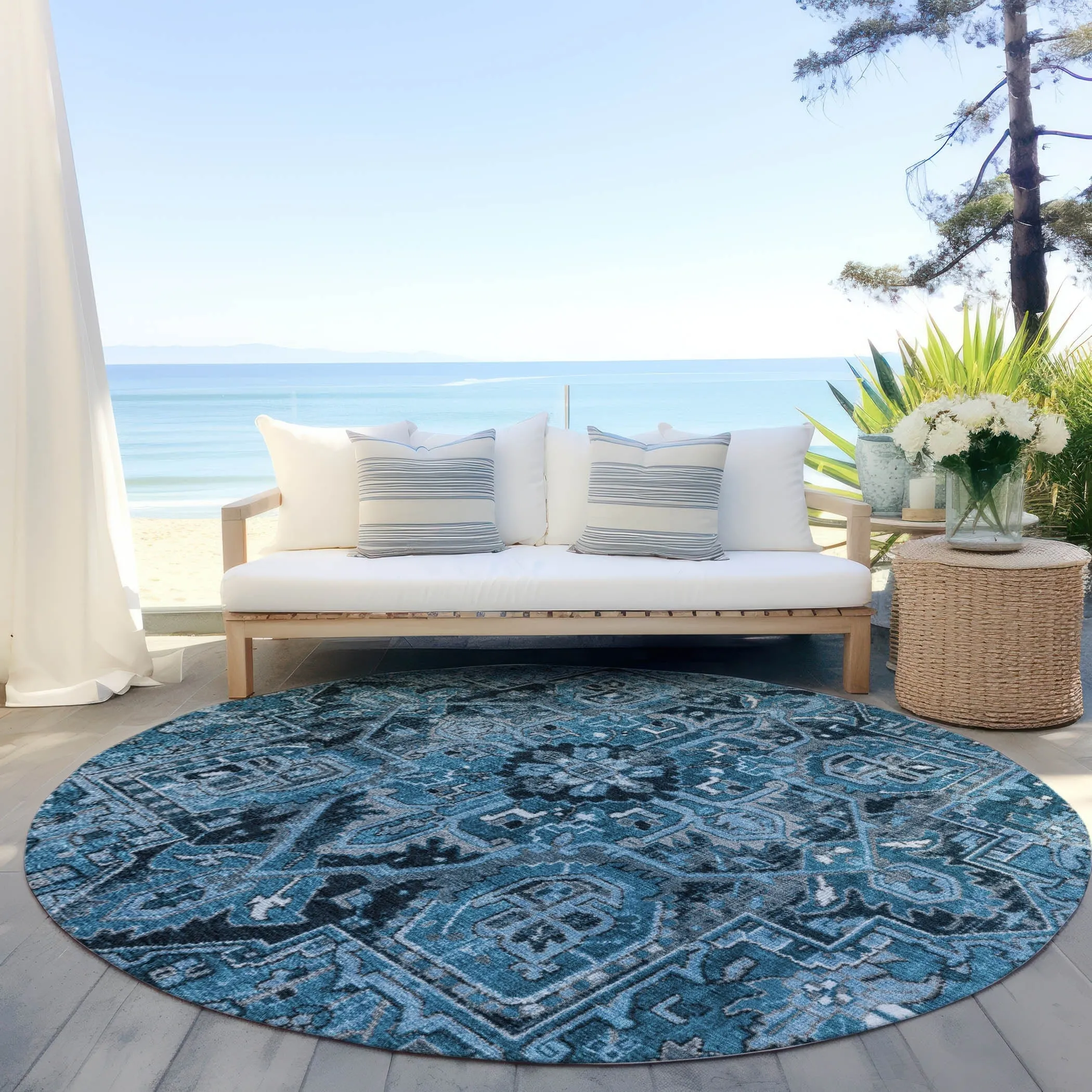 Machine Washable Indoor/ Outdoor Traditional Boho Chantille Rug
