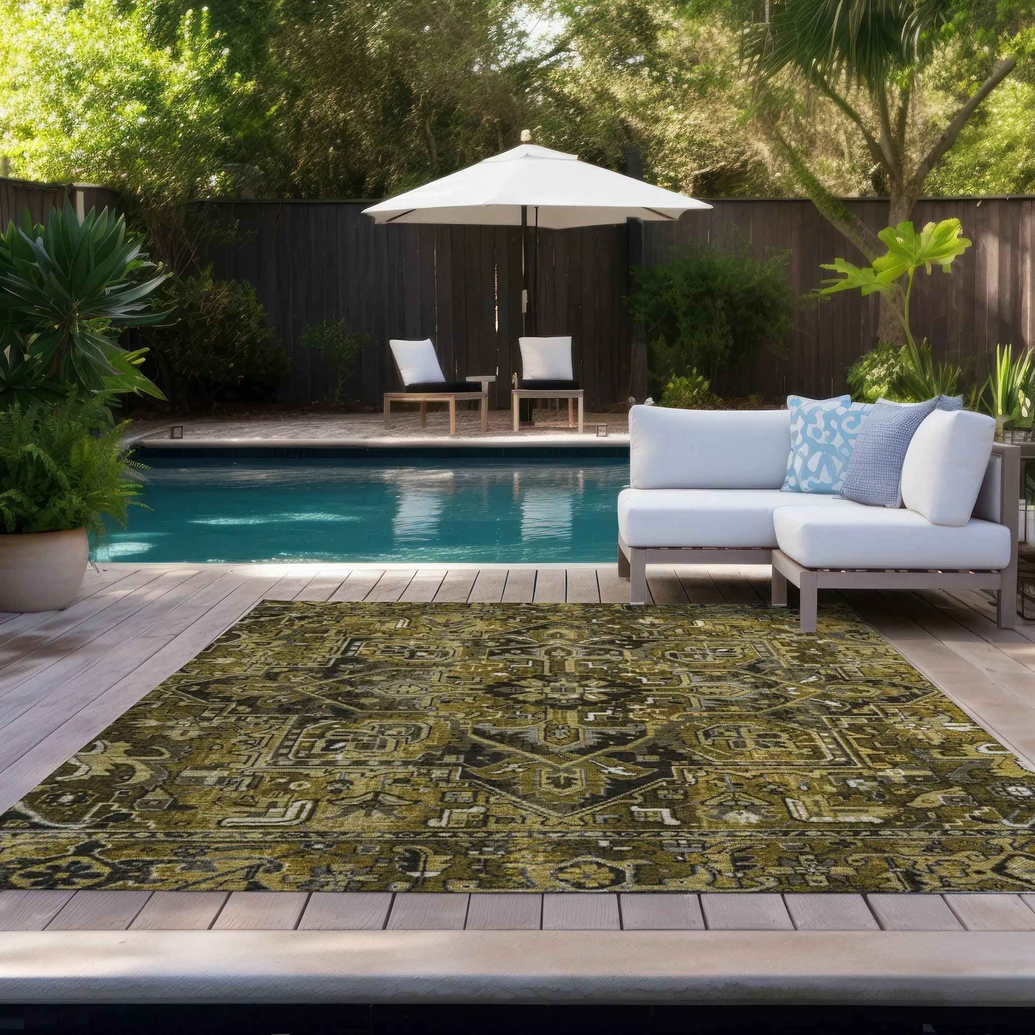 Machine Washable Indoor/ Outdoor Traditional Boho Chantille Rug