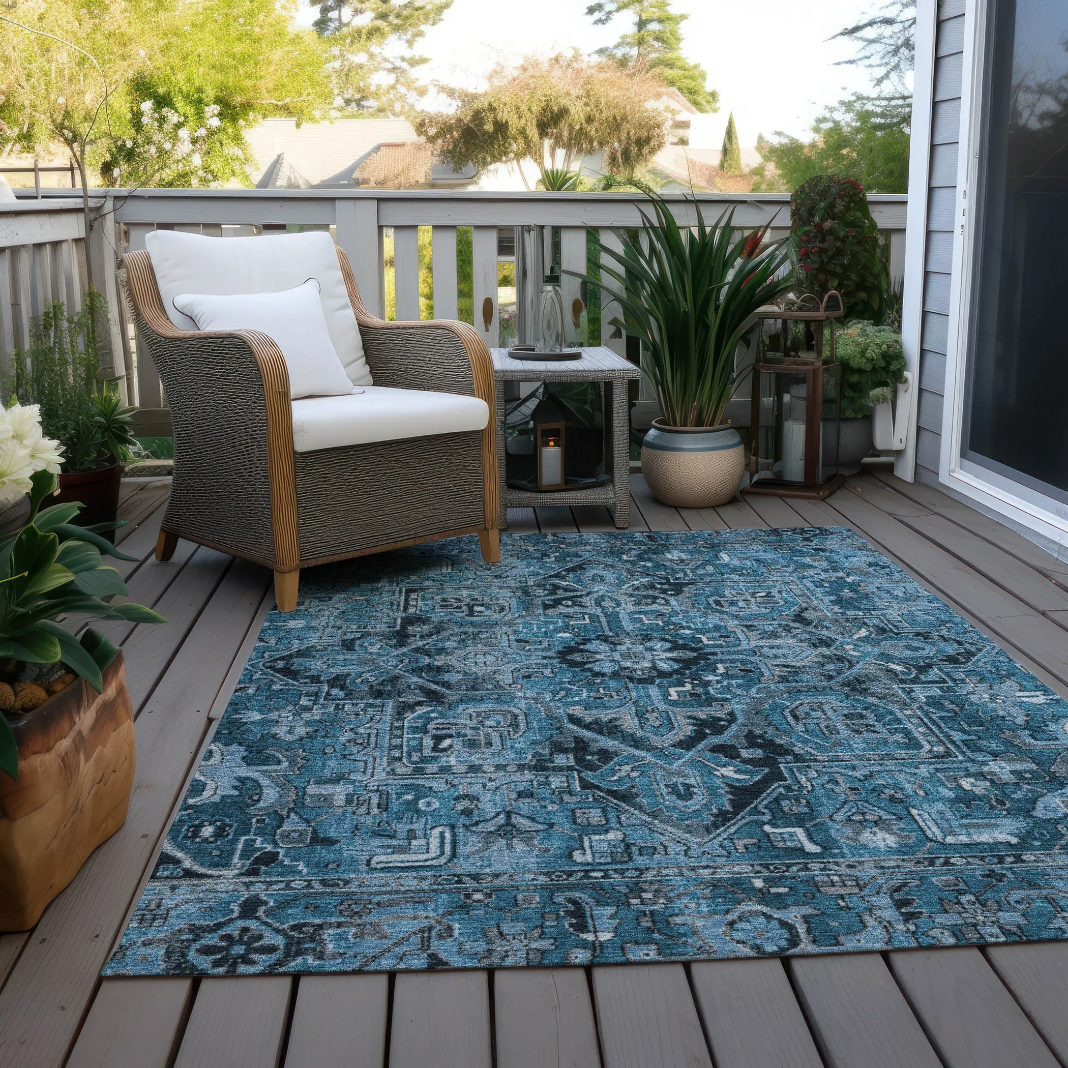 Machine Washable Indoor/ Outdoor Traditional Boho Chantille Rug