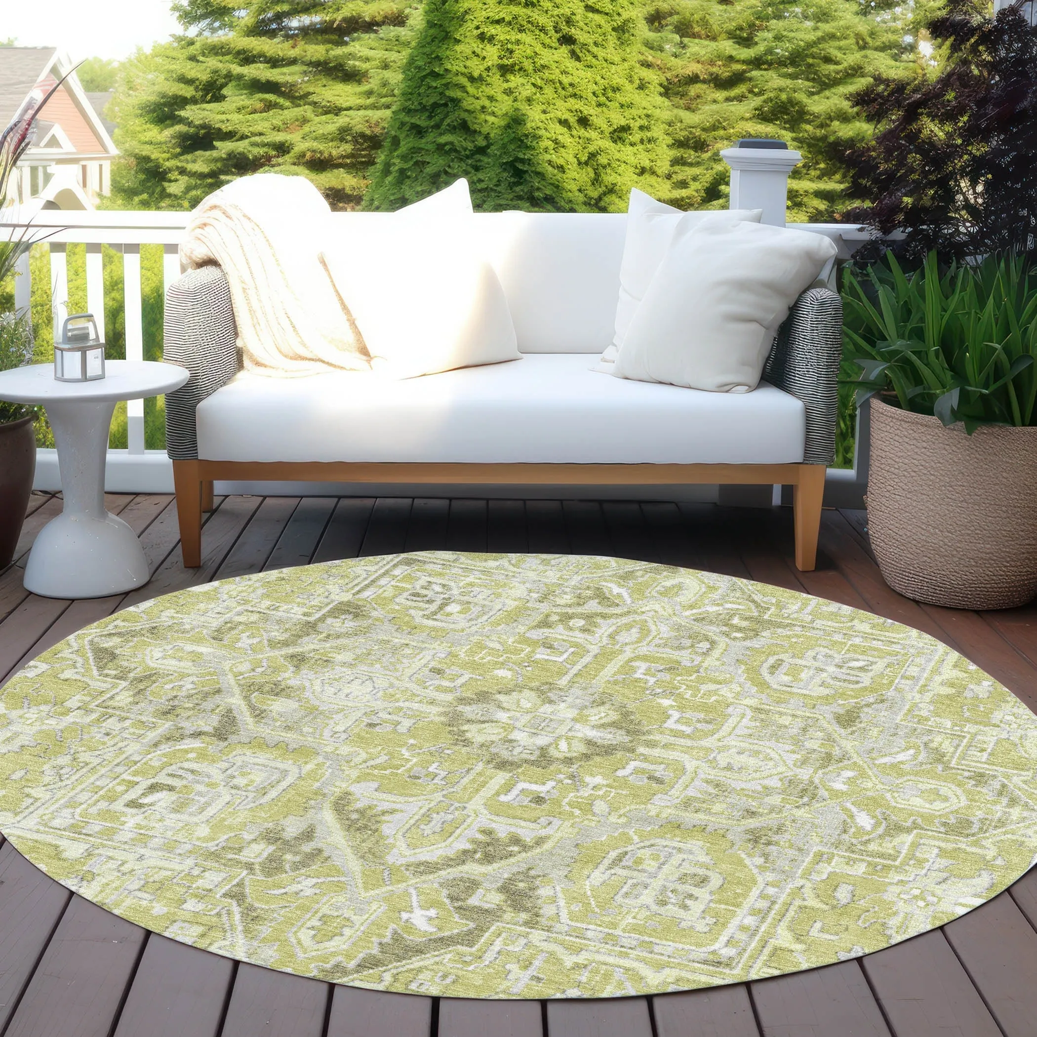 Machine Washable Indoor/ Outdoor Traditional Boho Chantille Rug