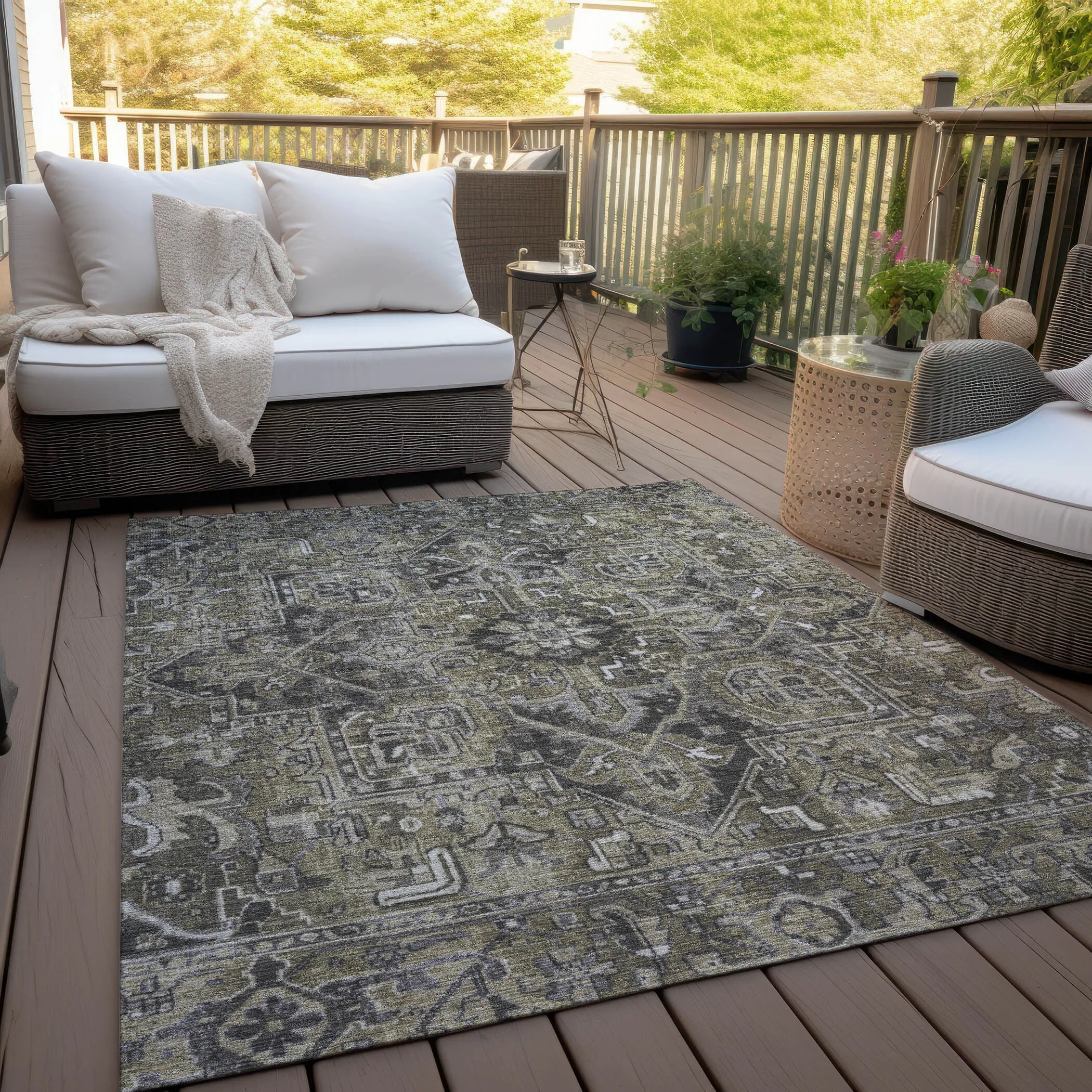 Machine Washable Indoor/ Outdoor Traditional Boho Chantille Rug