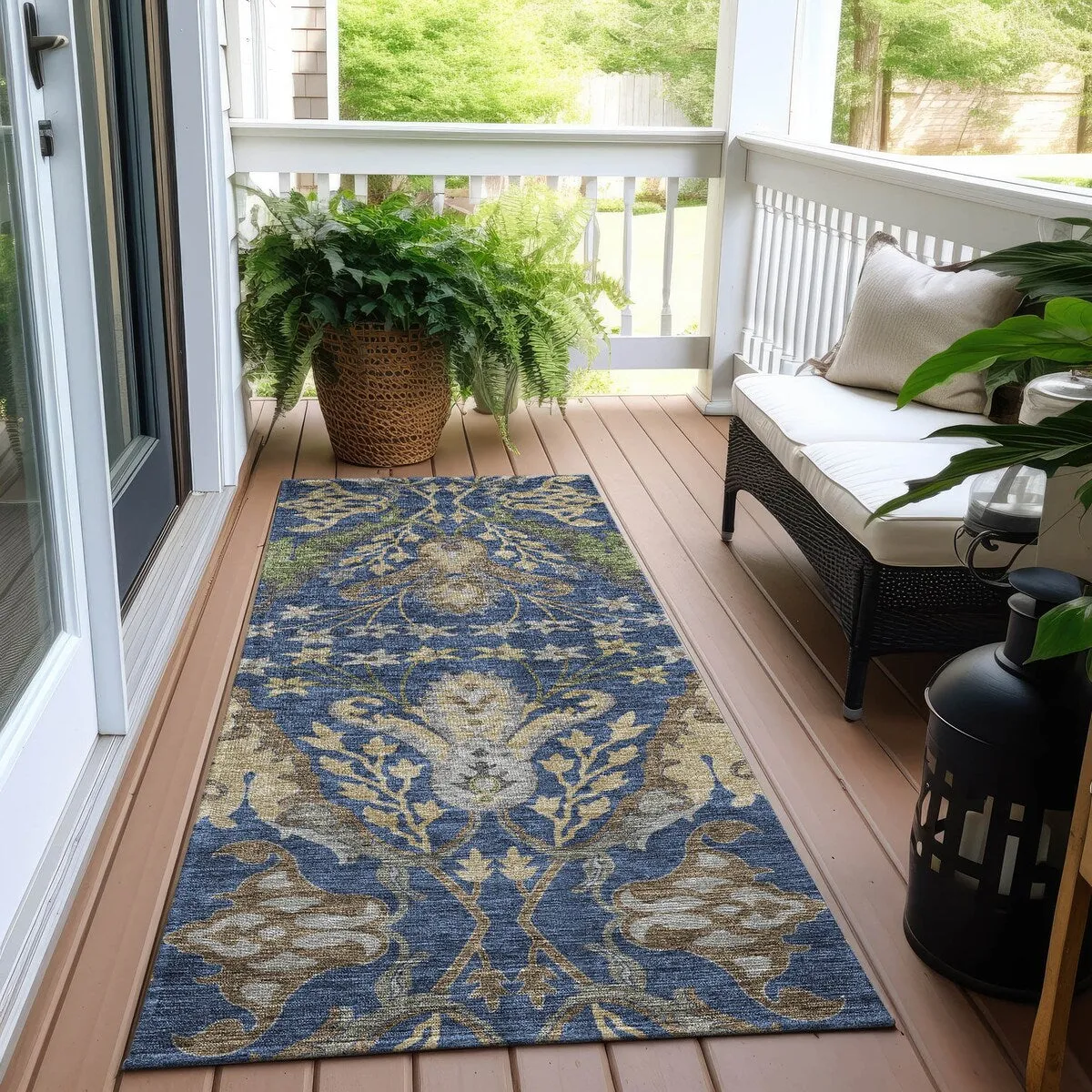 Machine Washable Indoor/ Outdoor Traditional Craftsman Chantille Rug