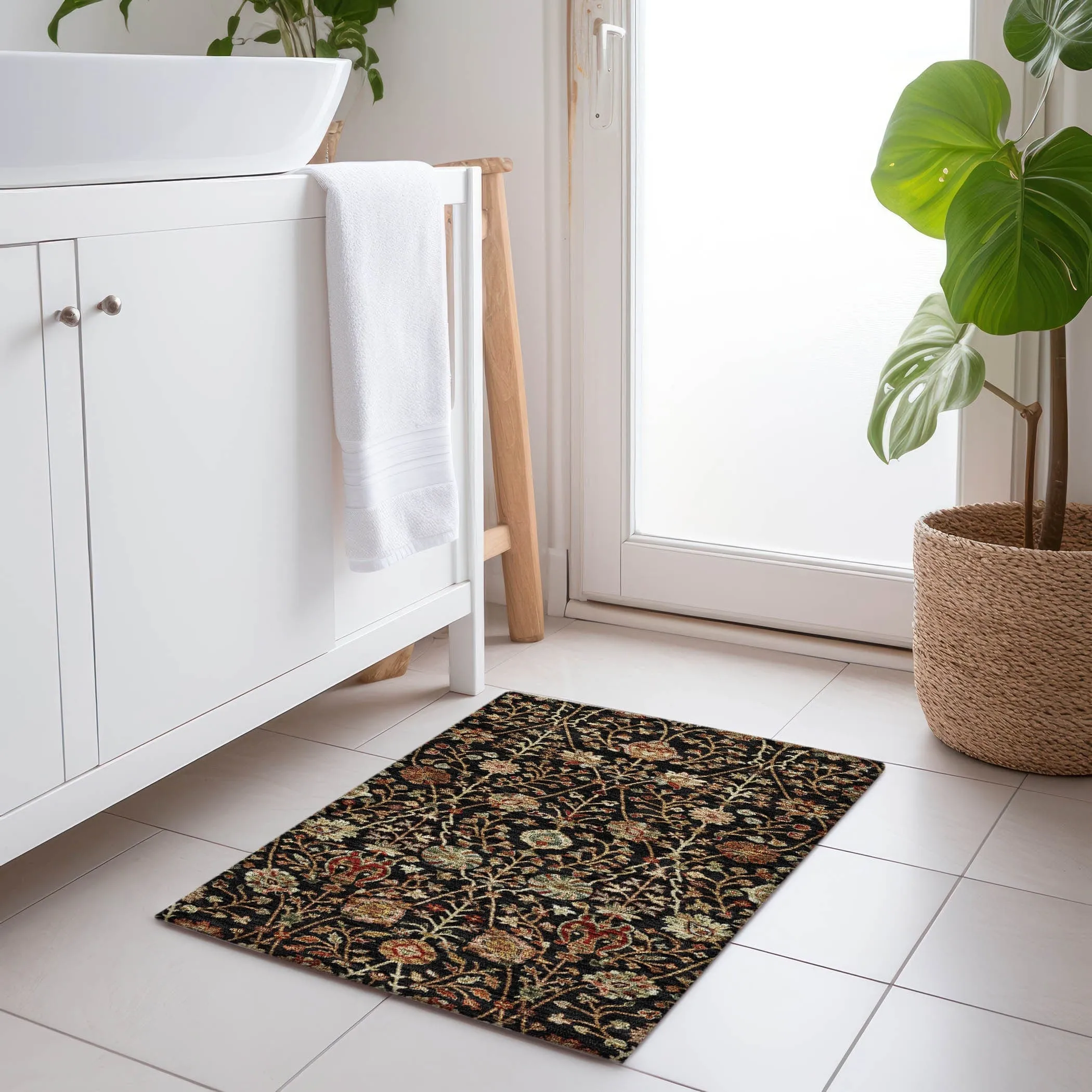 Machine Washable Indoor/ Outdoor Traditional Kashan Chantille Rug