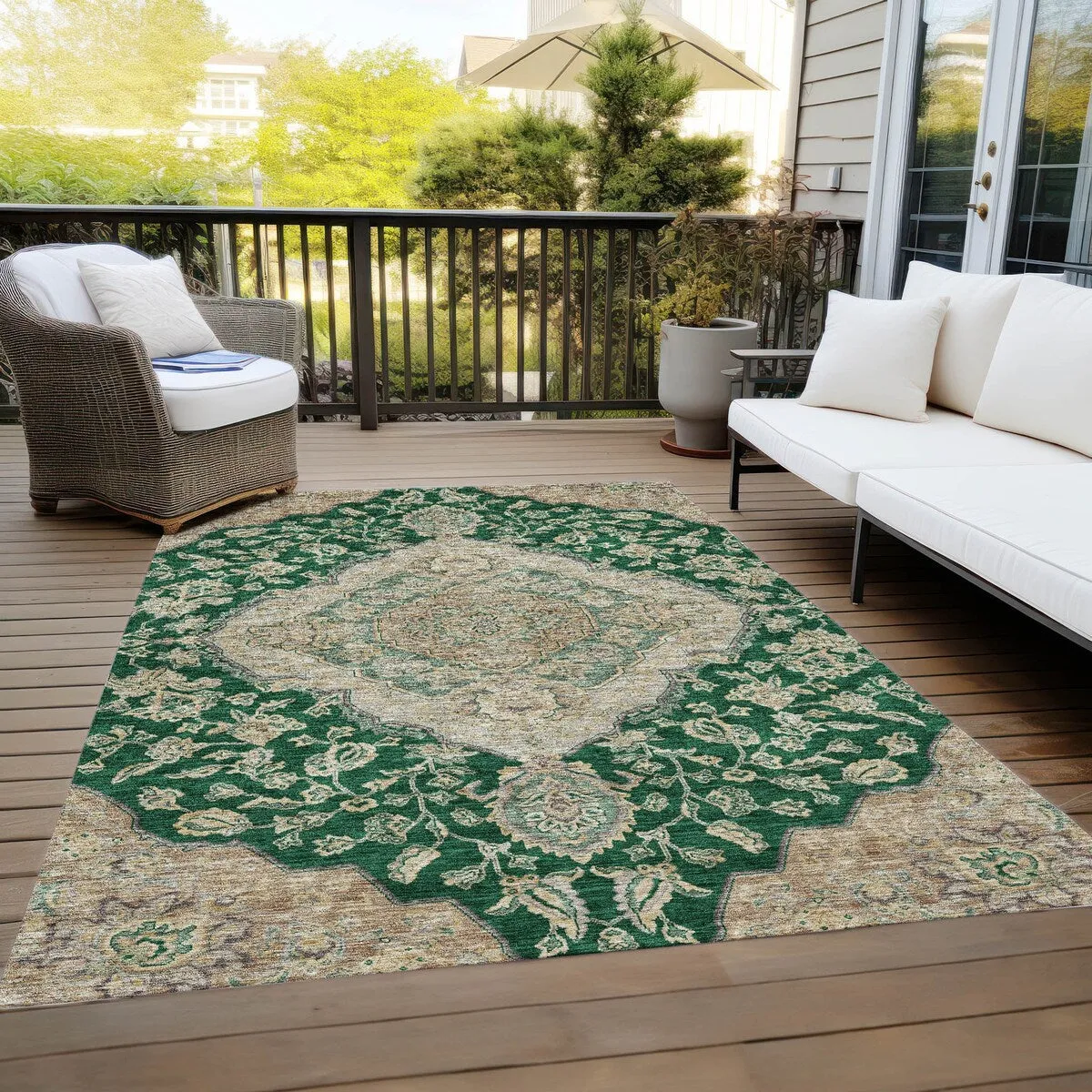 Machine Washable Indoor/ Outdoor Traditional Medallion Chantille Rug
