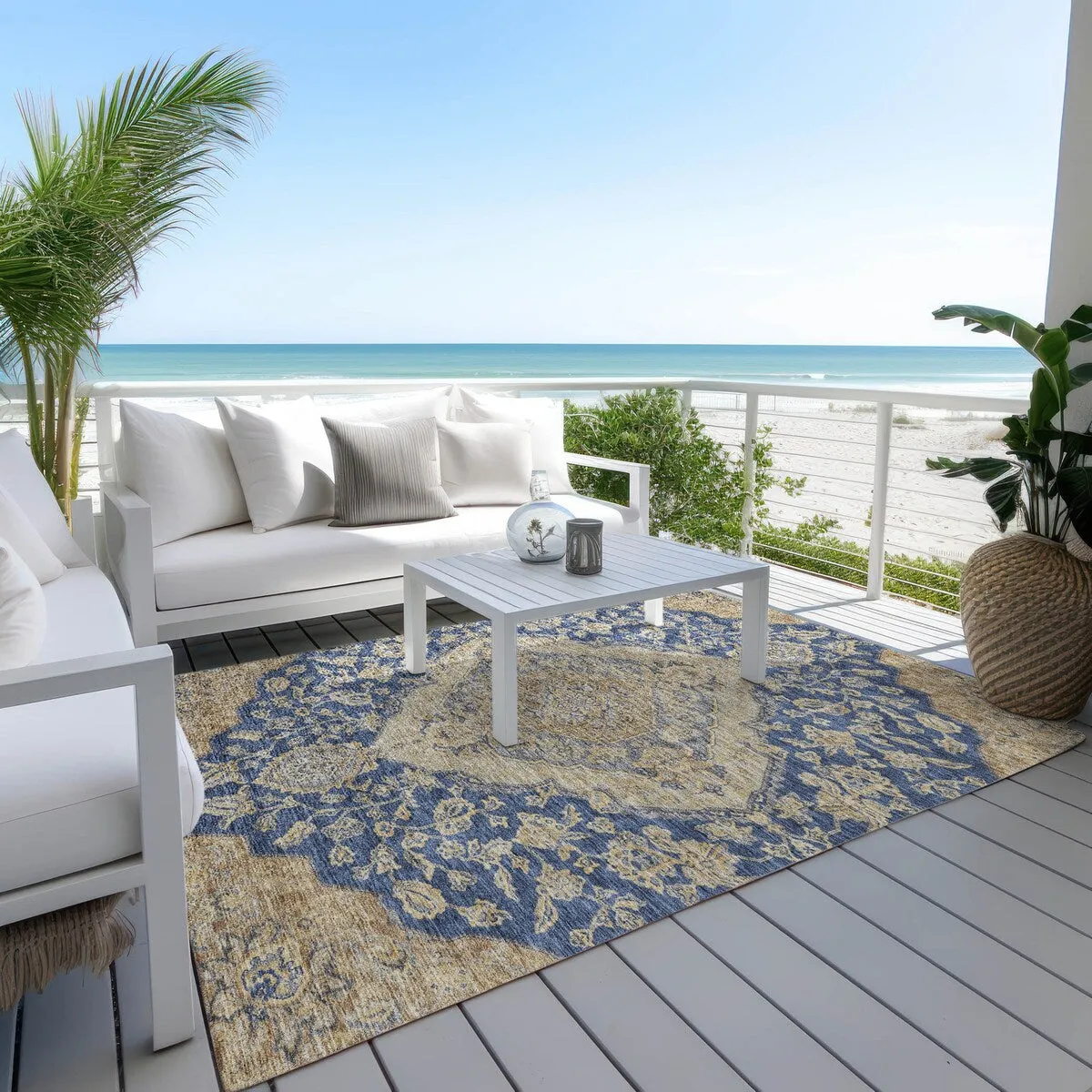 Machine Washable Indoor/ Outdoor Traditional Medallion Chantille Rug