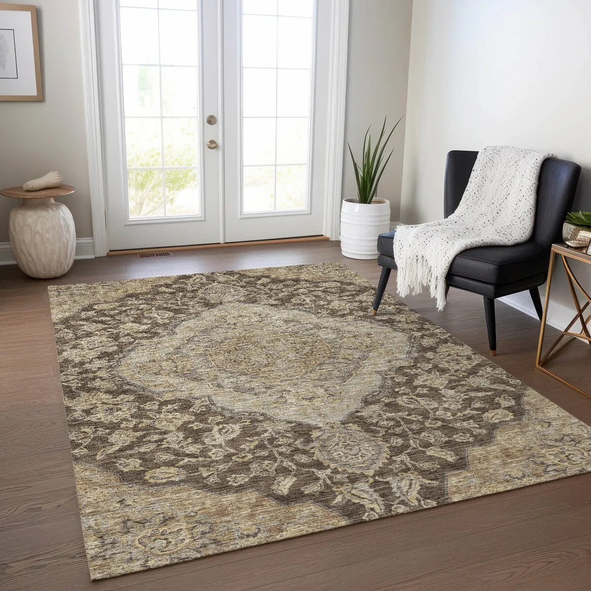 Machine Washable Indoor/ Outdoor Traditional Medallion Chantille Rug