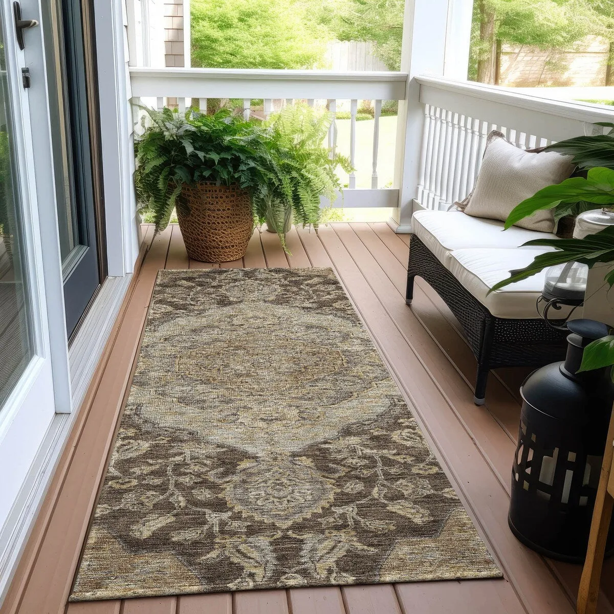 Machine Washable Indoor/ Outdoor Traditional Medallion Chantille Rug