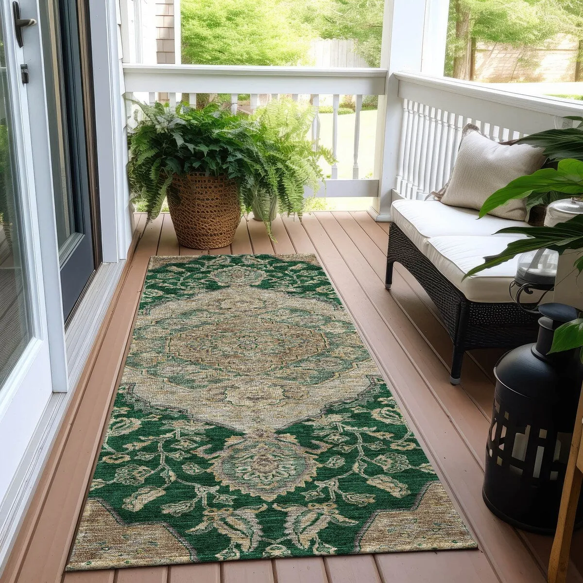 Machine Washable Indoor/ Outdoor Traditional Medallion Chantille Rug