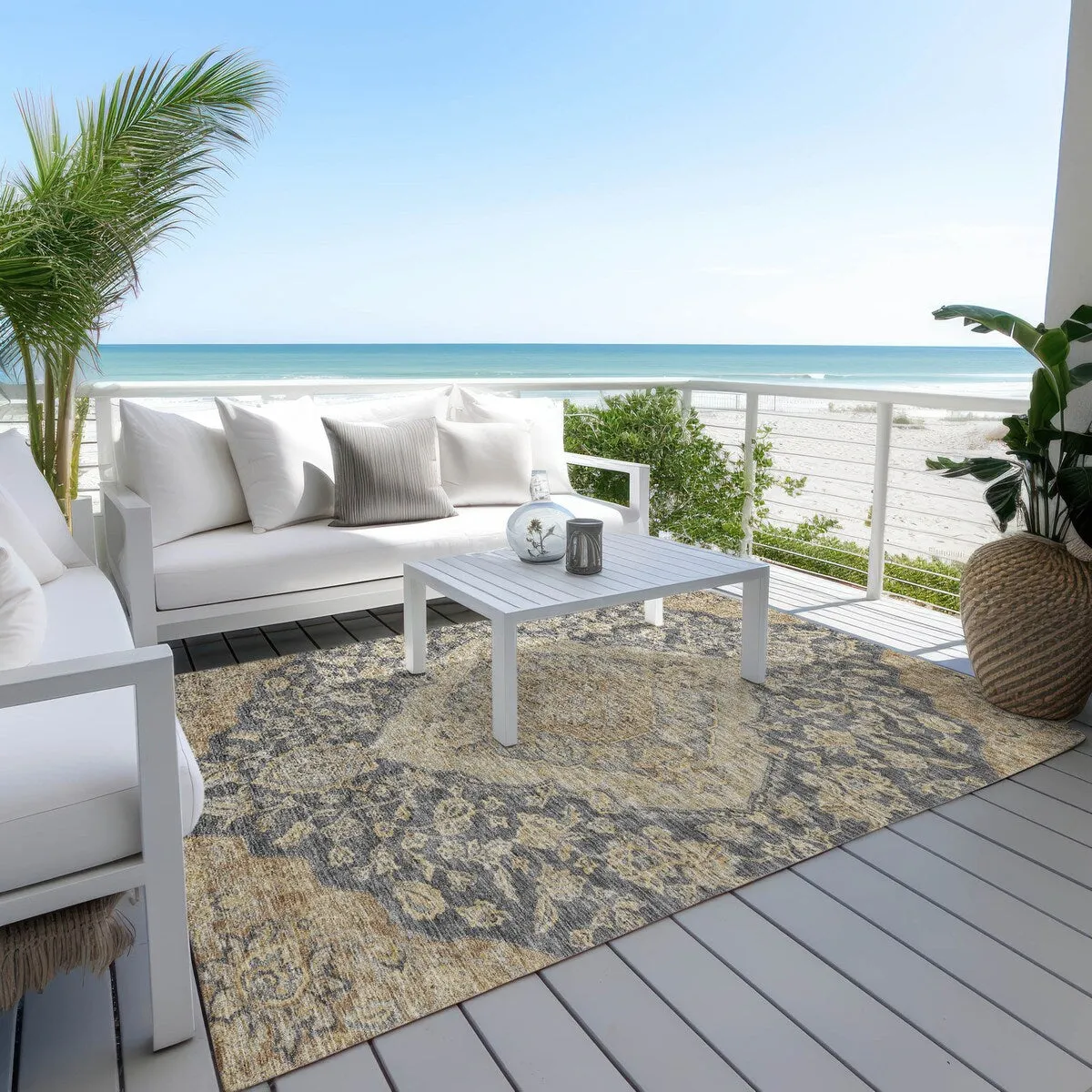 Machine Washable Indoor/ Outdoor Traditional Medallion Chantille Rug