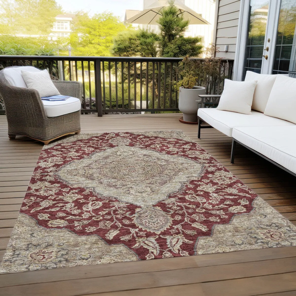 Machine Washable Indoor/ Outdoor Traditional Medallion Chantille Rug