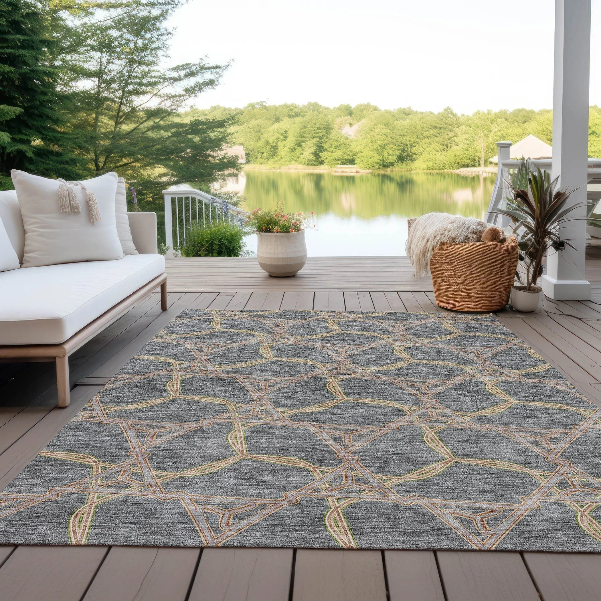 Machine Washable Indoor/ Outdoor Transitional Links Chantille Rug