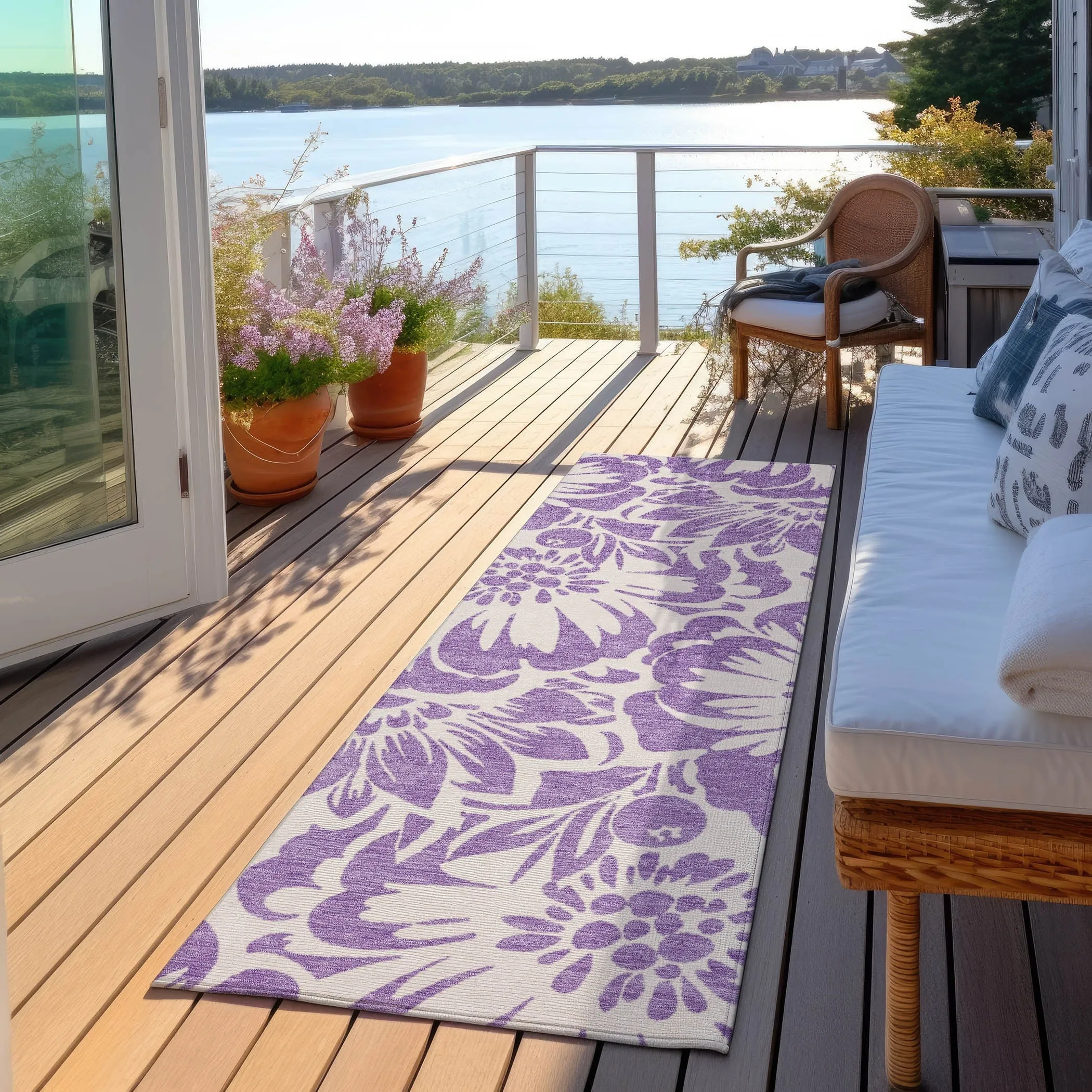 Machine Washable Indoor/ Outdoor Whimsy Floral Chantille Rug