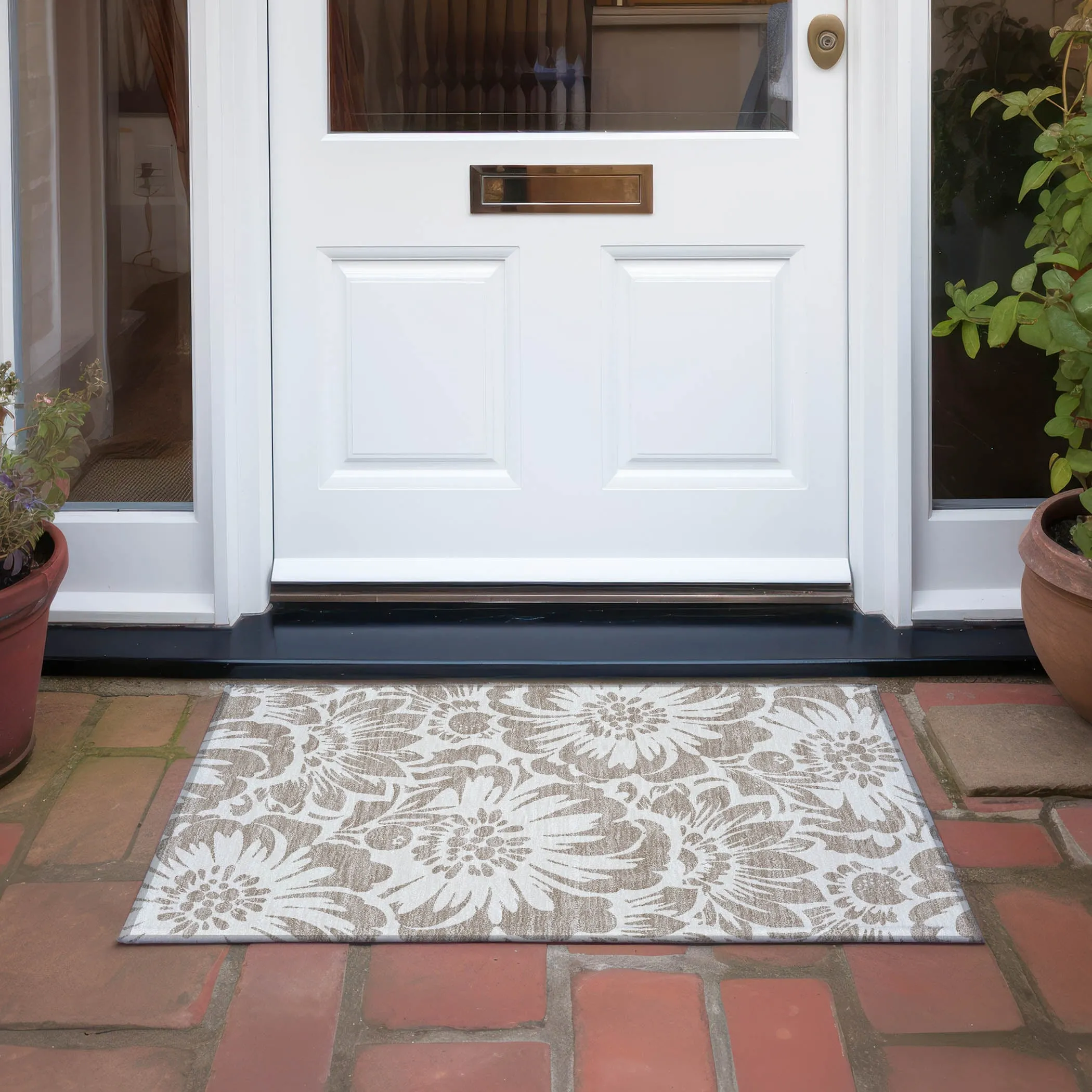 Machine Washable Indoor/ Outdoor Whimsy Floral Chantille Rug