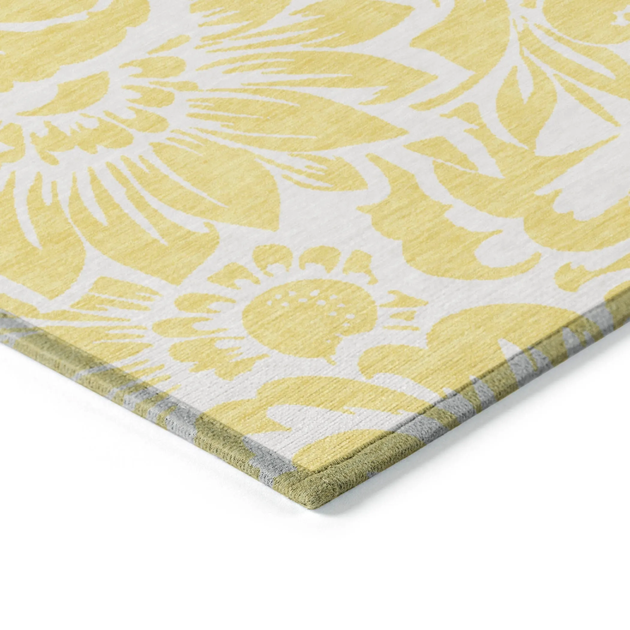 Machine Washable Indoor/ Outdoor Whimsy Floral Chantille Rug