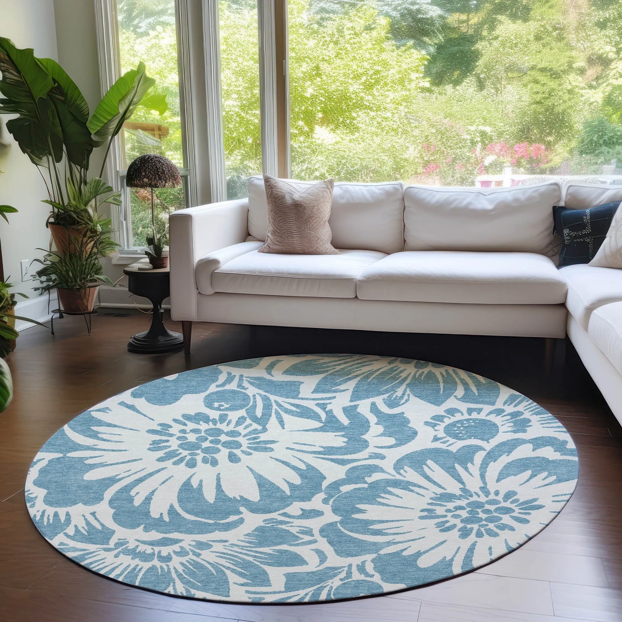 Machine Washable Indoor/ Outdoor Whimsy Floral Chantille Rug