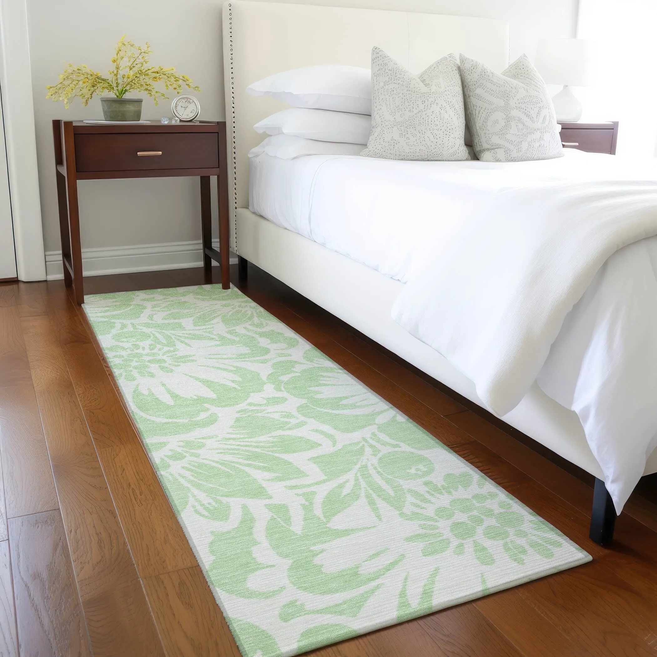 Machine Washable Indoor/ Outdoor Whimsy Floral Chantille Rug