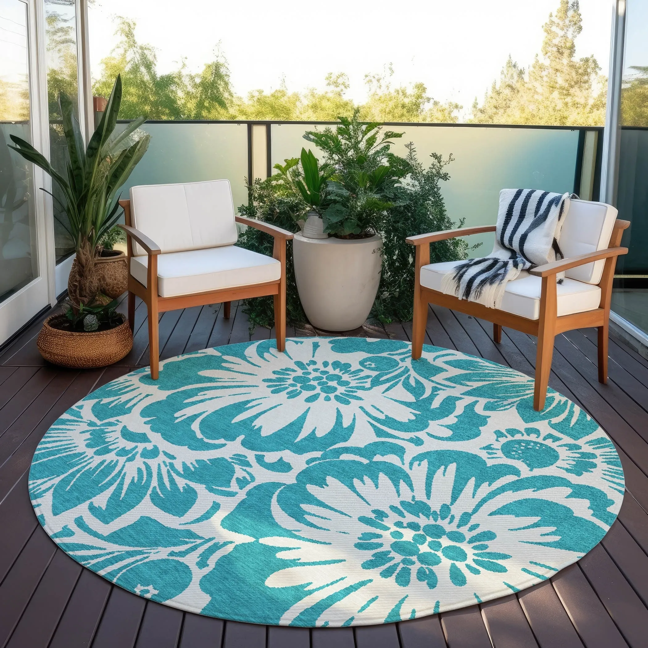 Machine Washable Indoor/ Outdoor Whimsy Floral Chantille Rug