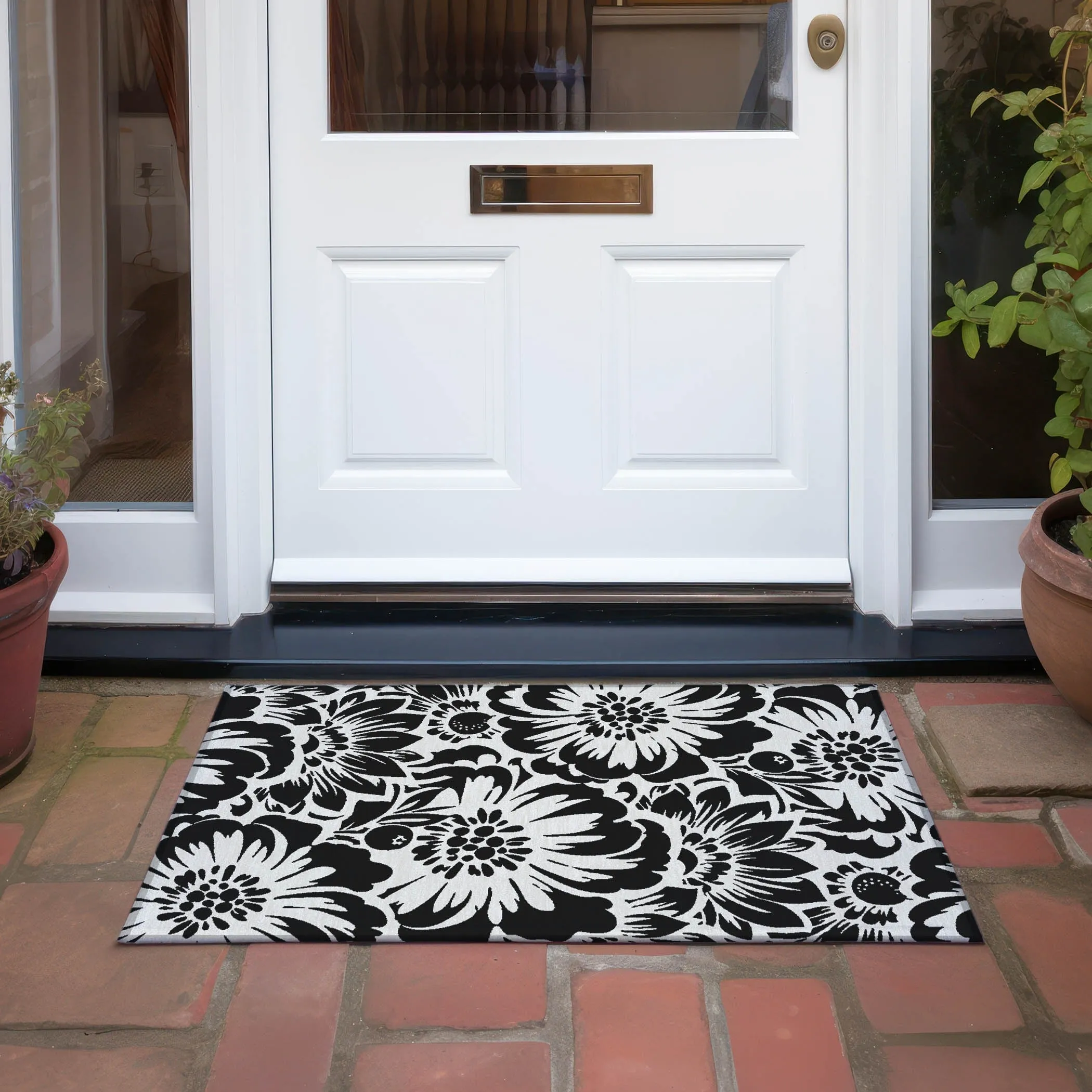 Machine Washable Indoor/ Outdoor Whimsy Floral Chantille Rug