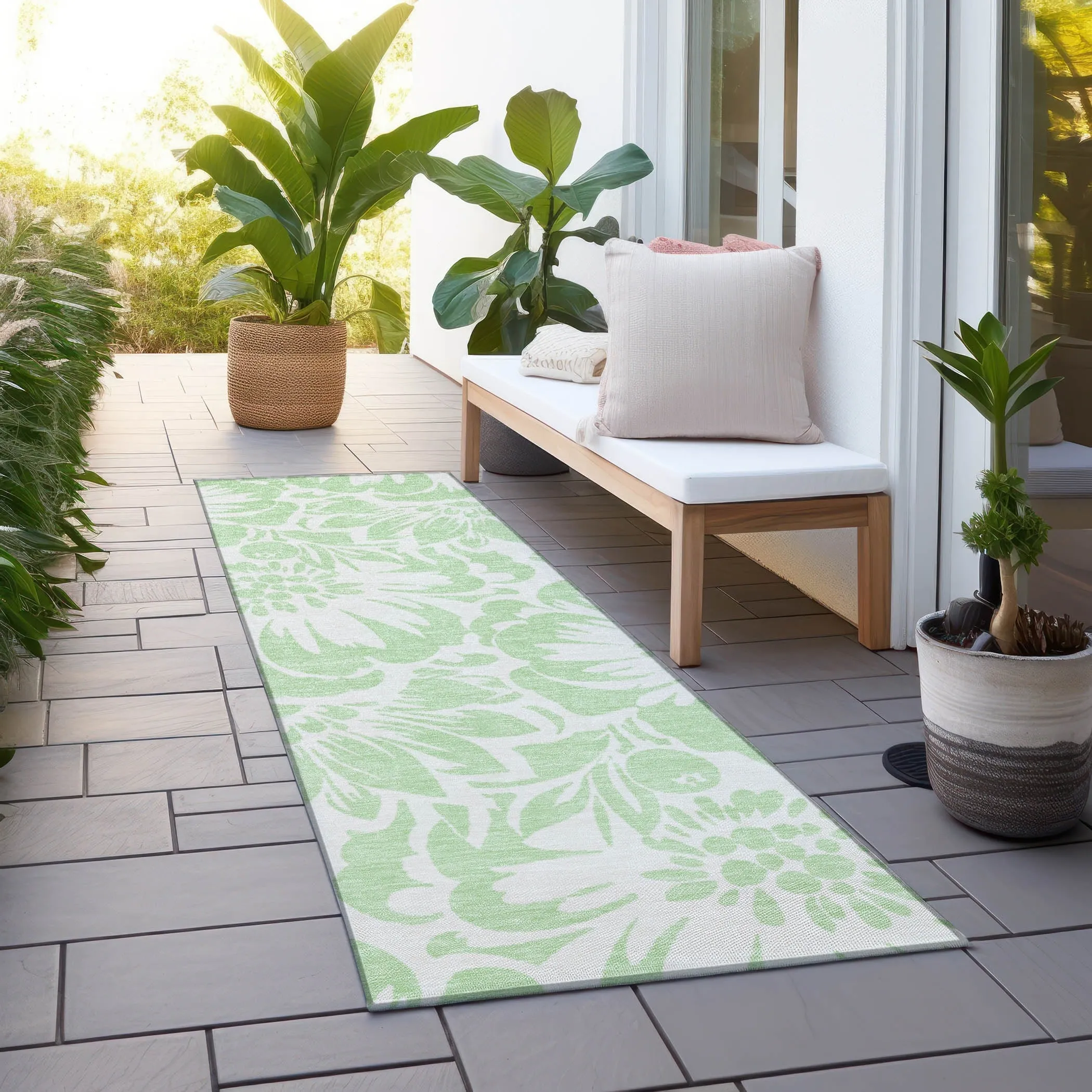 Machine Washable Indoor/ Outdoor Whimsy Floral Chantille Rug