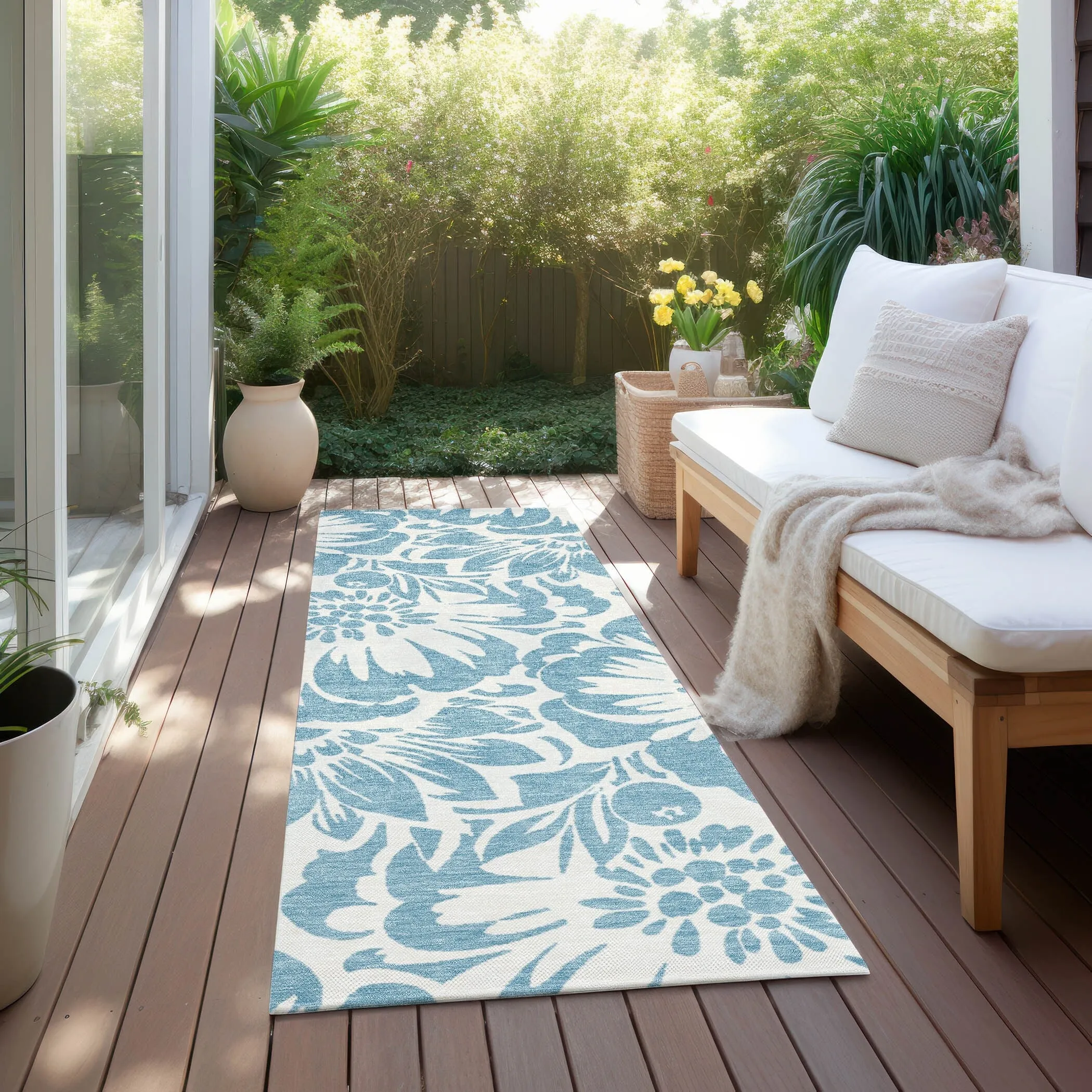 Machine Washable Indoor/ Outdoor Whimsy Floral Chantille Rug