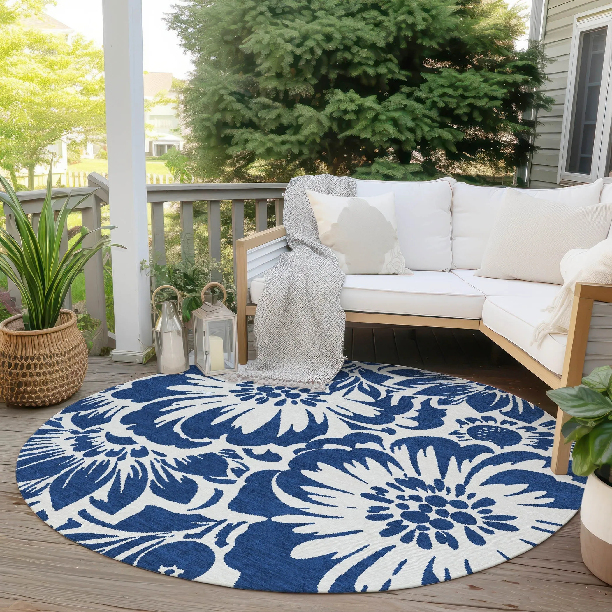 Machine Washable Indoor/ Outdoor Whimsy Floral Chantille Rug