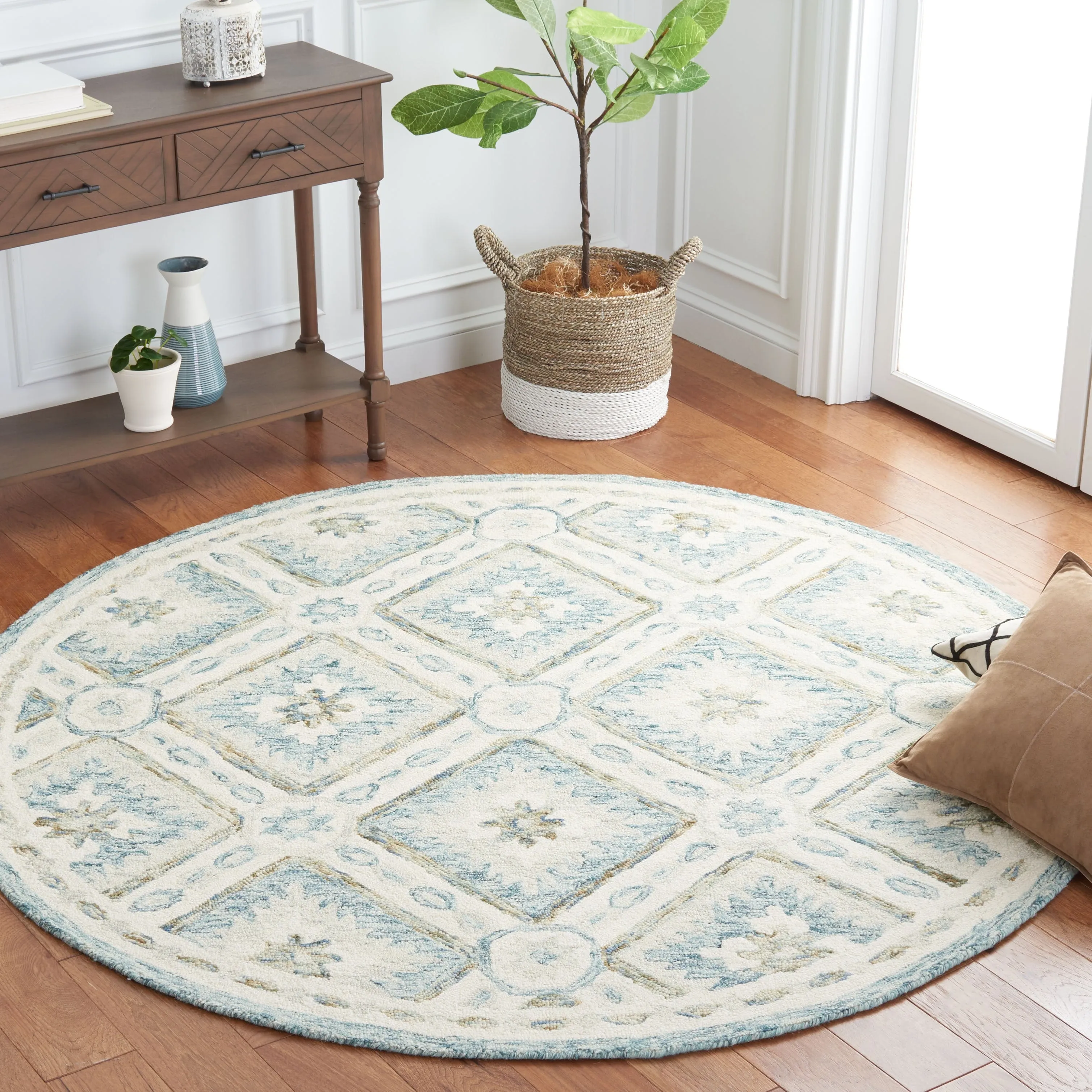 Martha Stewart by SAFAVIEH Handmade Heleena Wool Rug