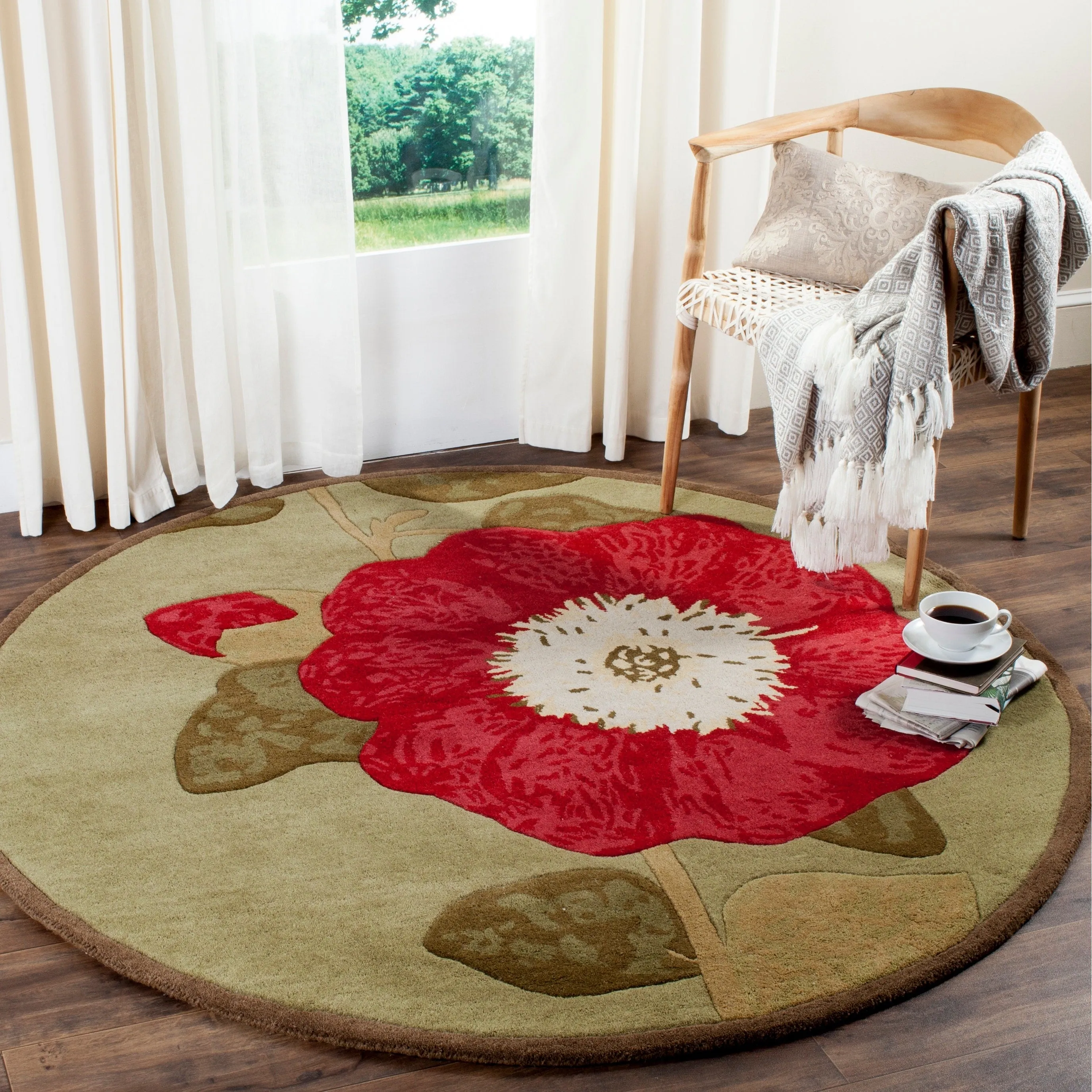 Martha Stewart by SAFAVIEH Pauliina Floral Wool Rug