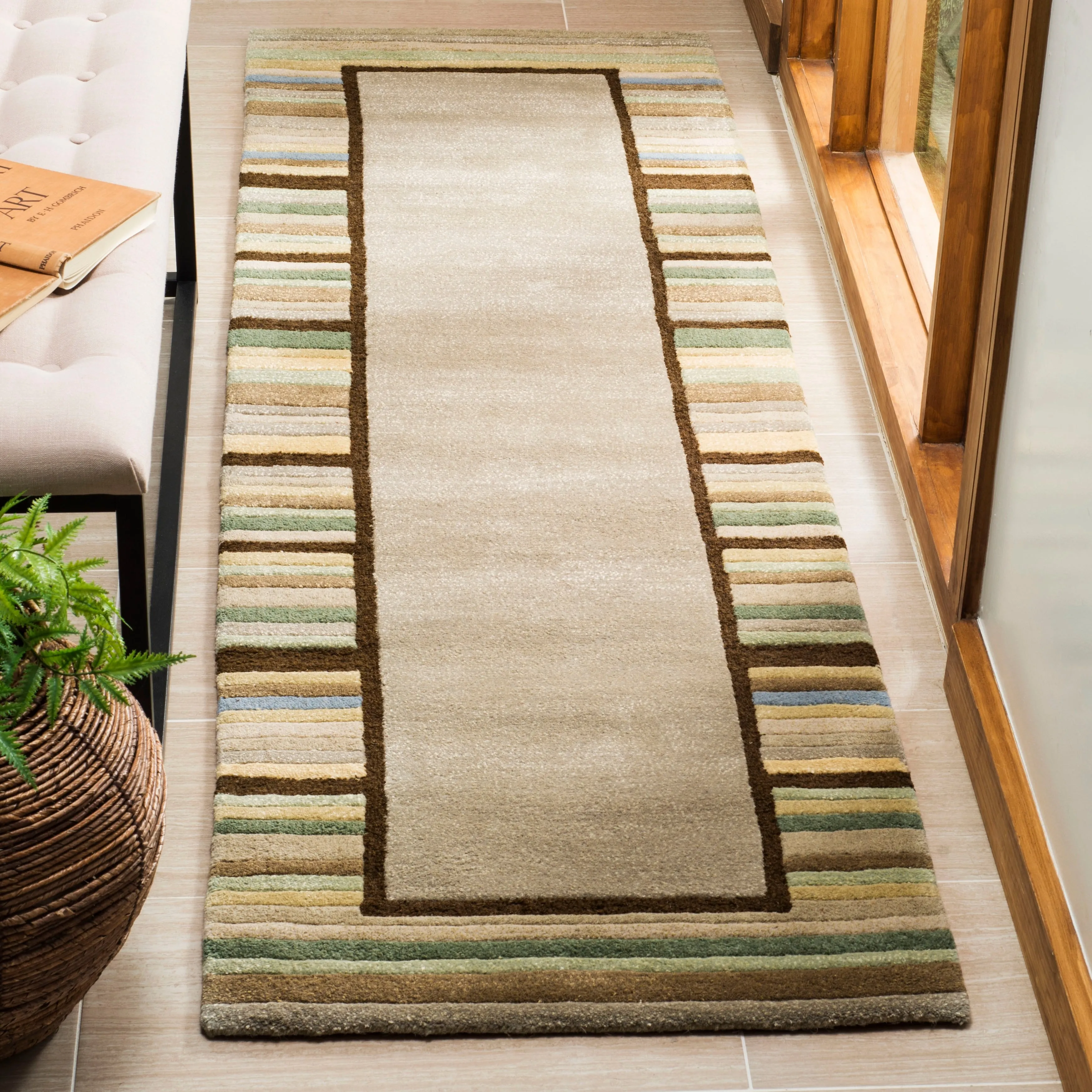 Martha Stewart by SAFAVIEH Striped Border Wool Rug - Tadpole Green - Tadpole Green - 2' 3 x 8'
