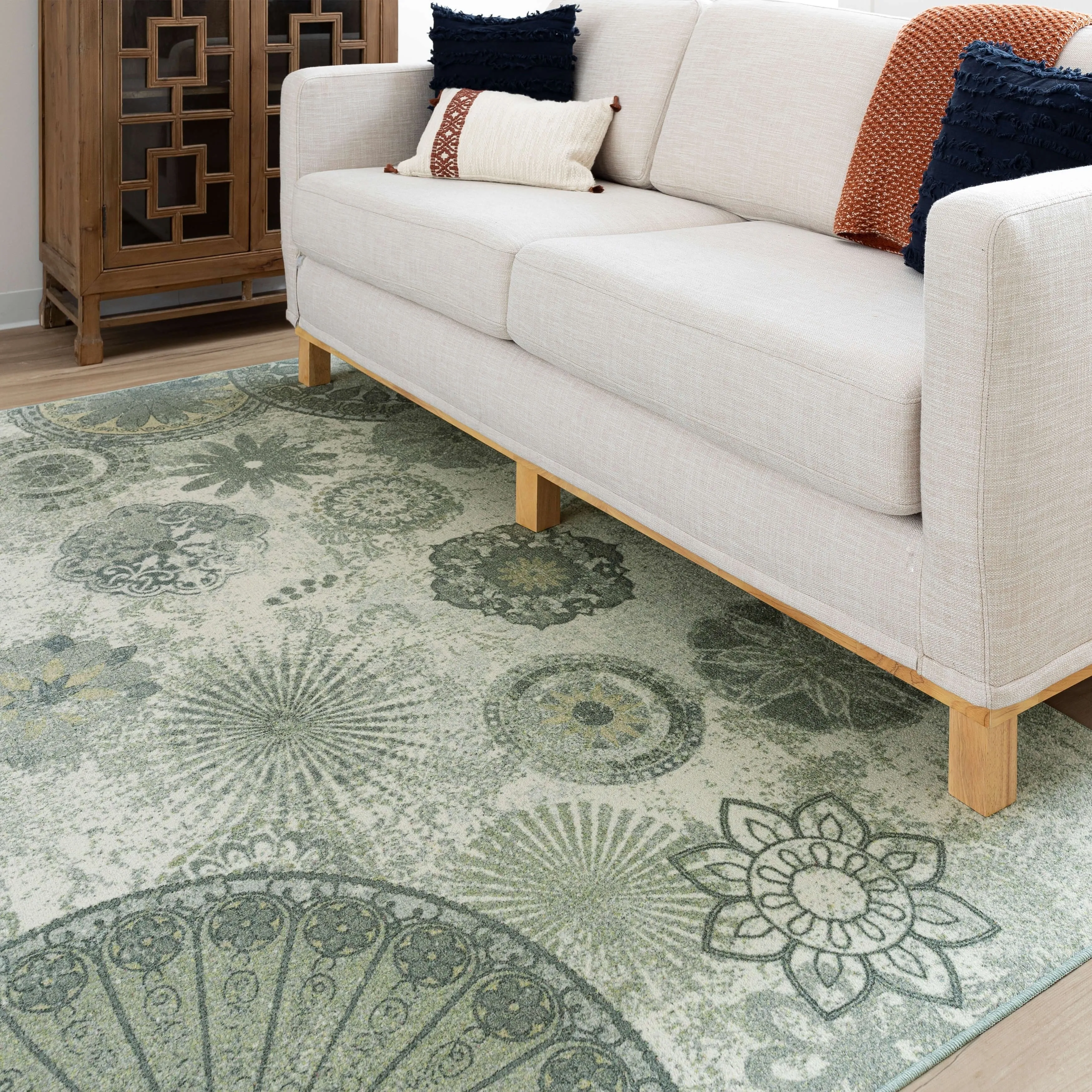 Mohawk Home Alexa Floral Medallion Area Rug