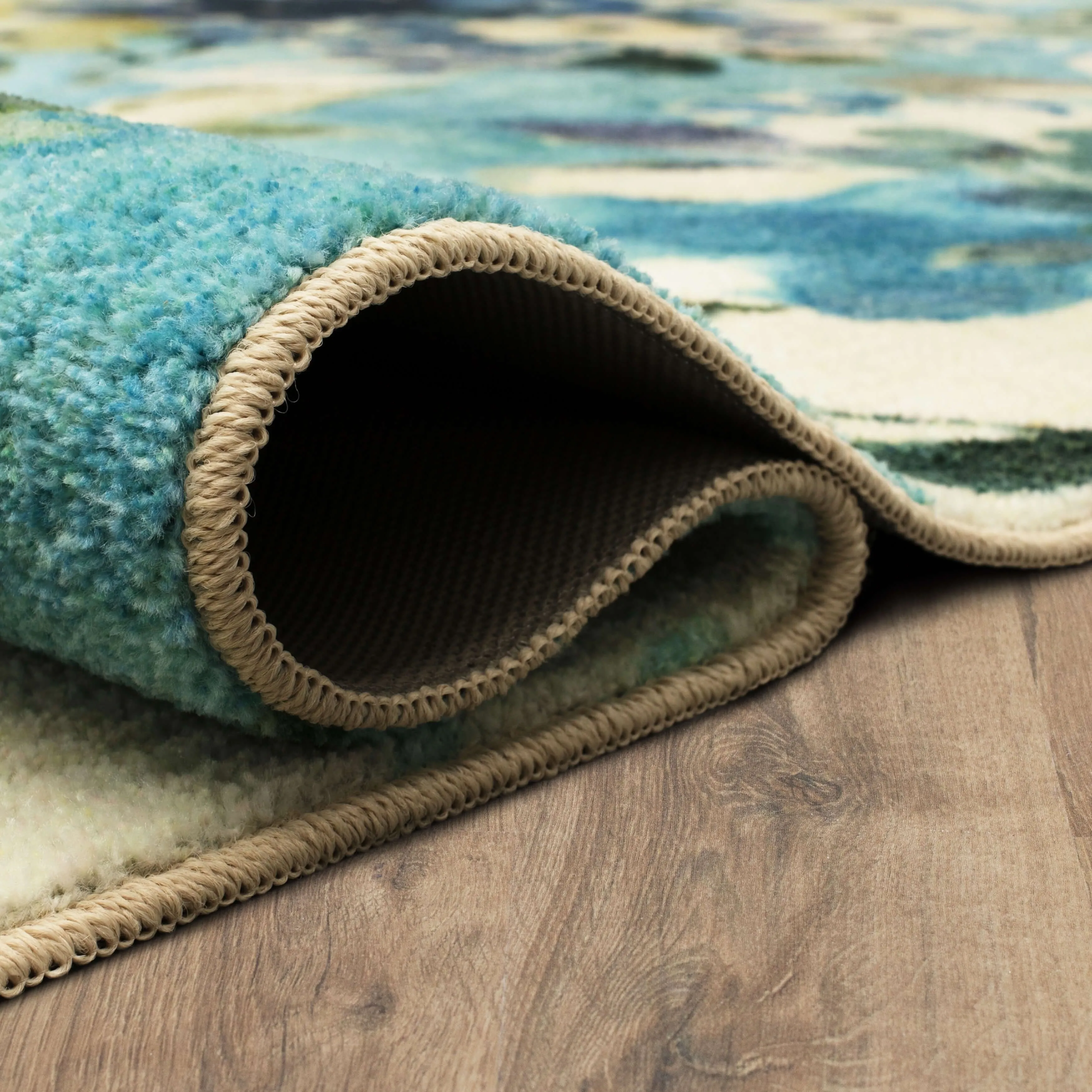 Mohawk Home Hydrangea Blooms Floral Area Rug