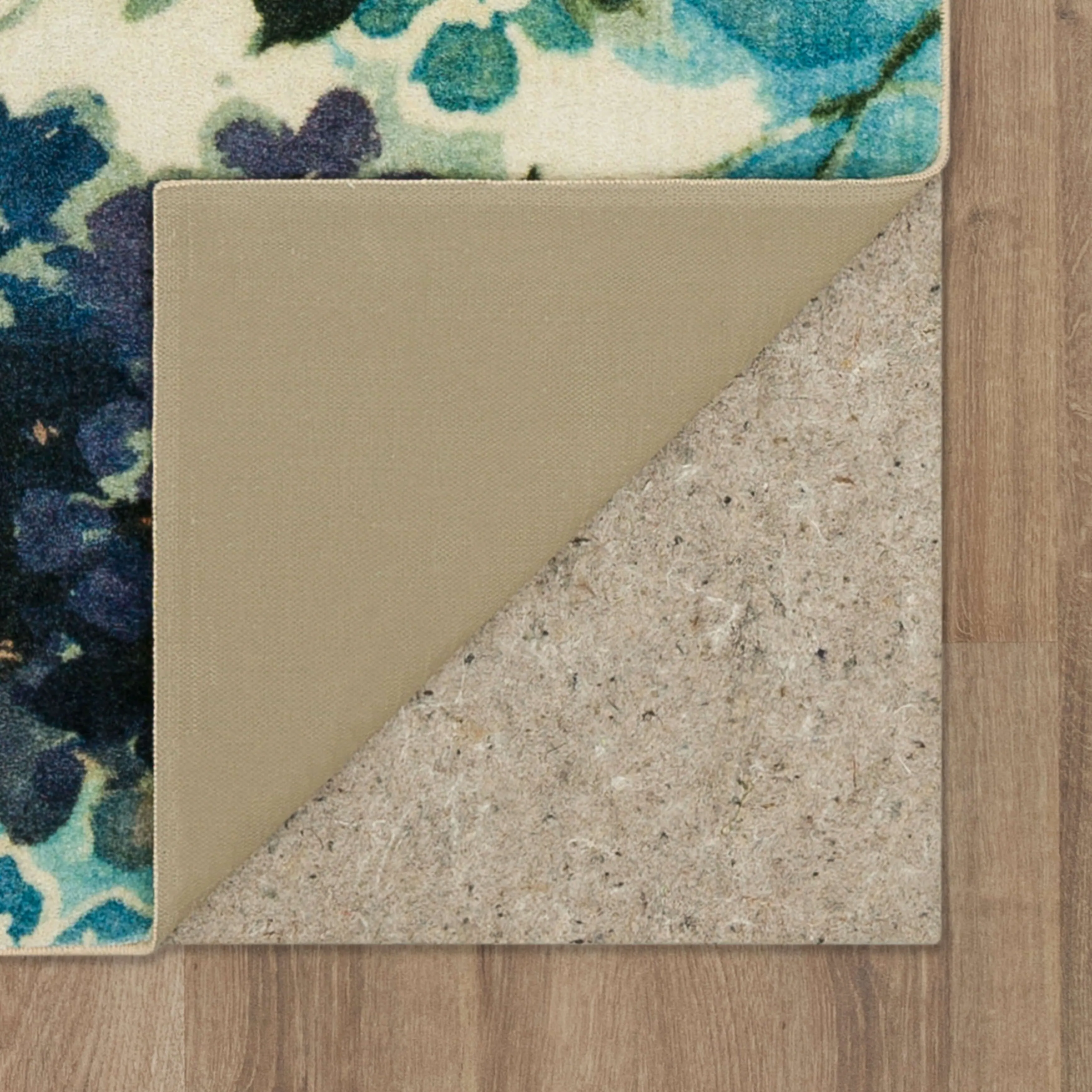 Mohawk Home Hydrangea Blooms Floral Area Rug