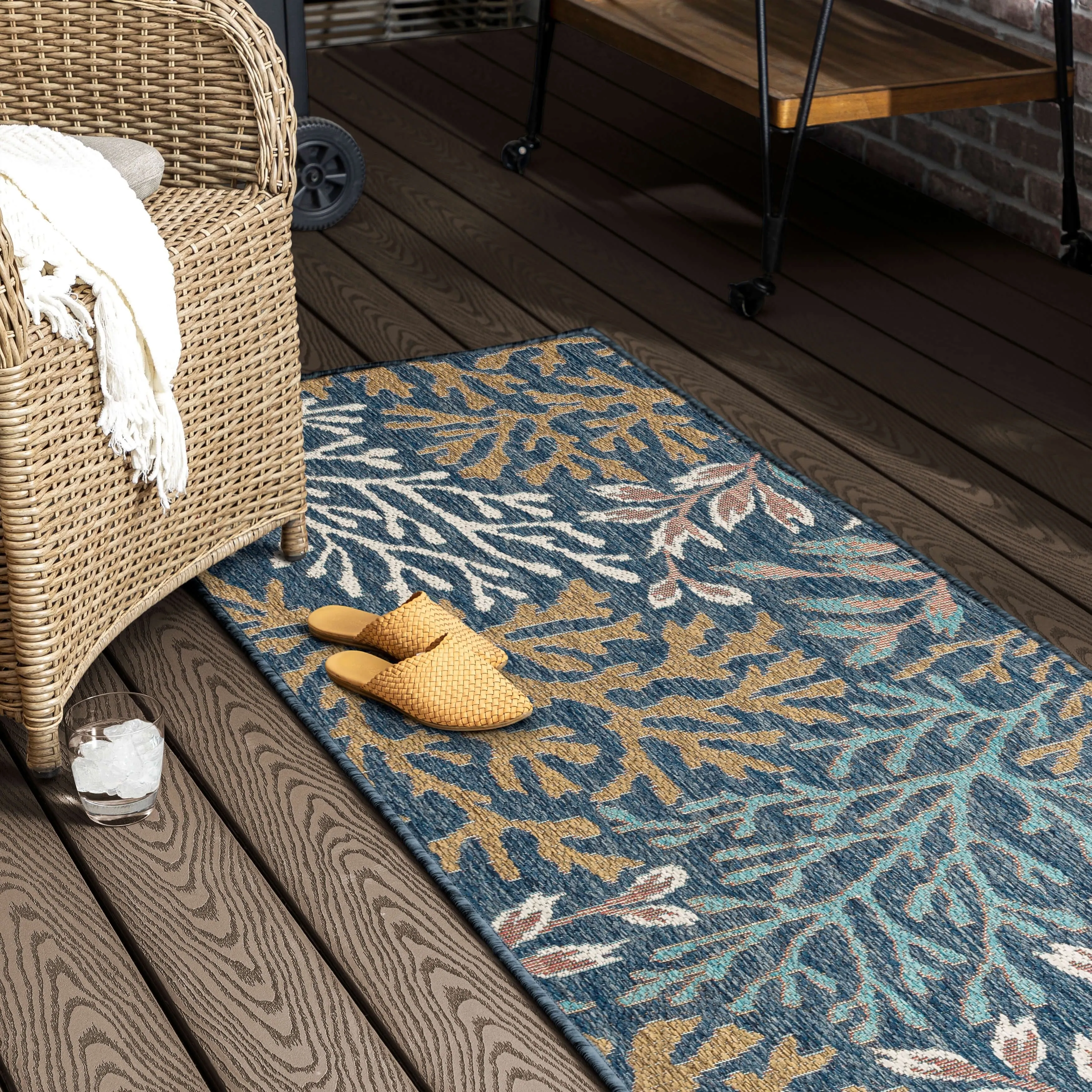 Mohawk Home Indoor/Outdoor Sea Kelp Nautical Patio Area Rug